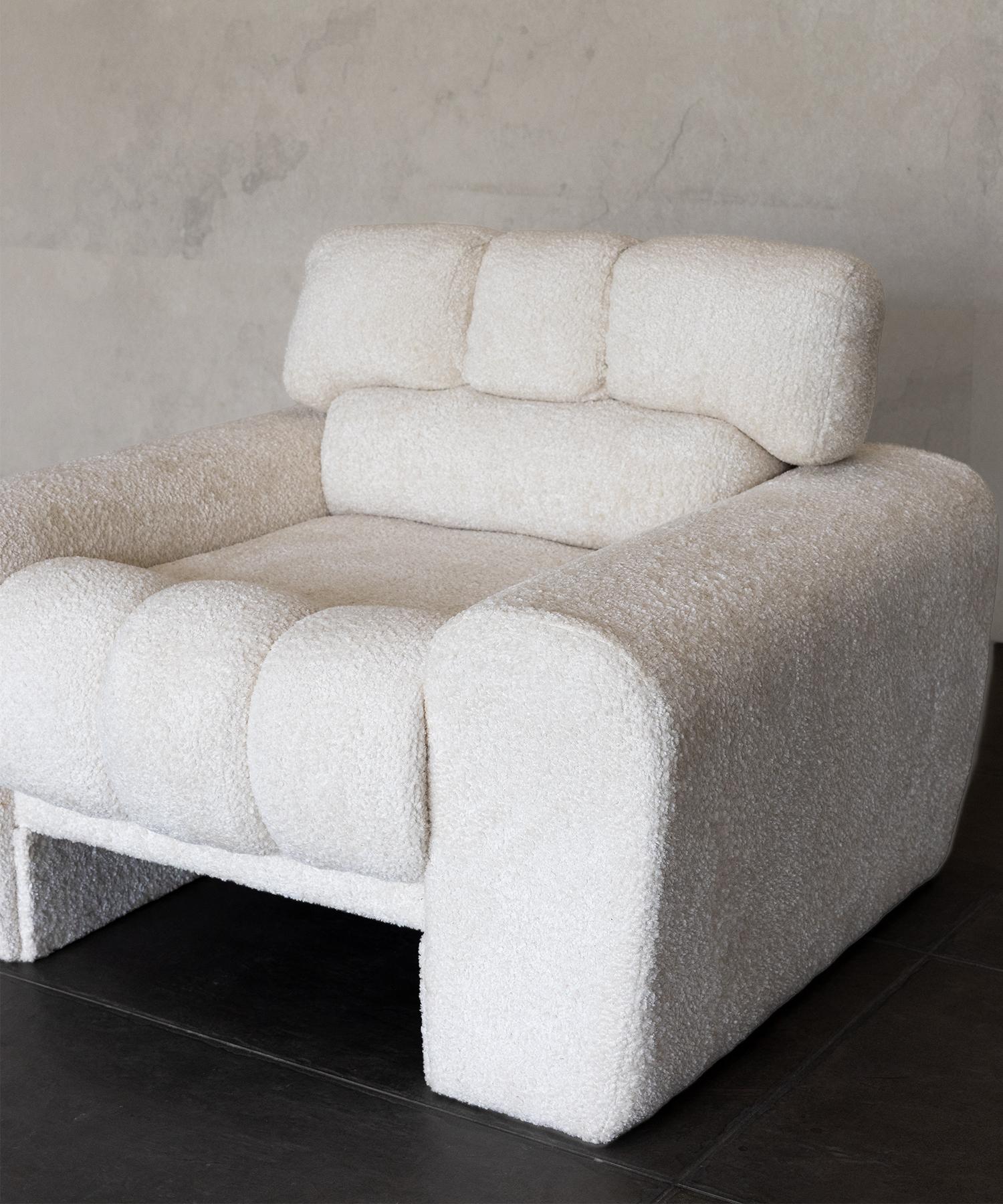 BUNDT CHAIR – Pergament Chenille von SHO MODERN (21. Jahrhundert und zeitgenössisch) im Angebot