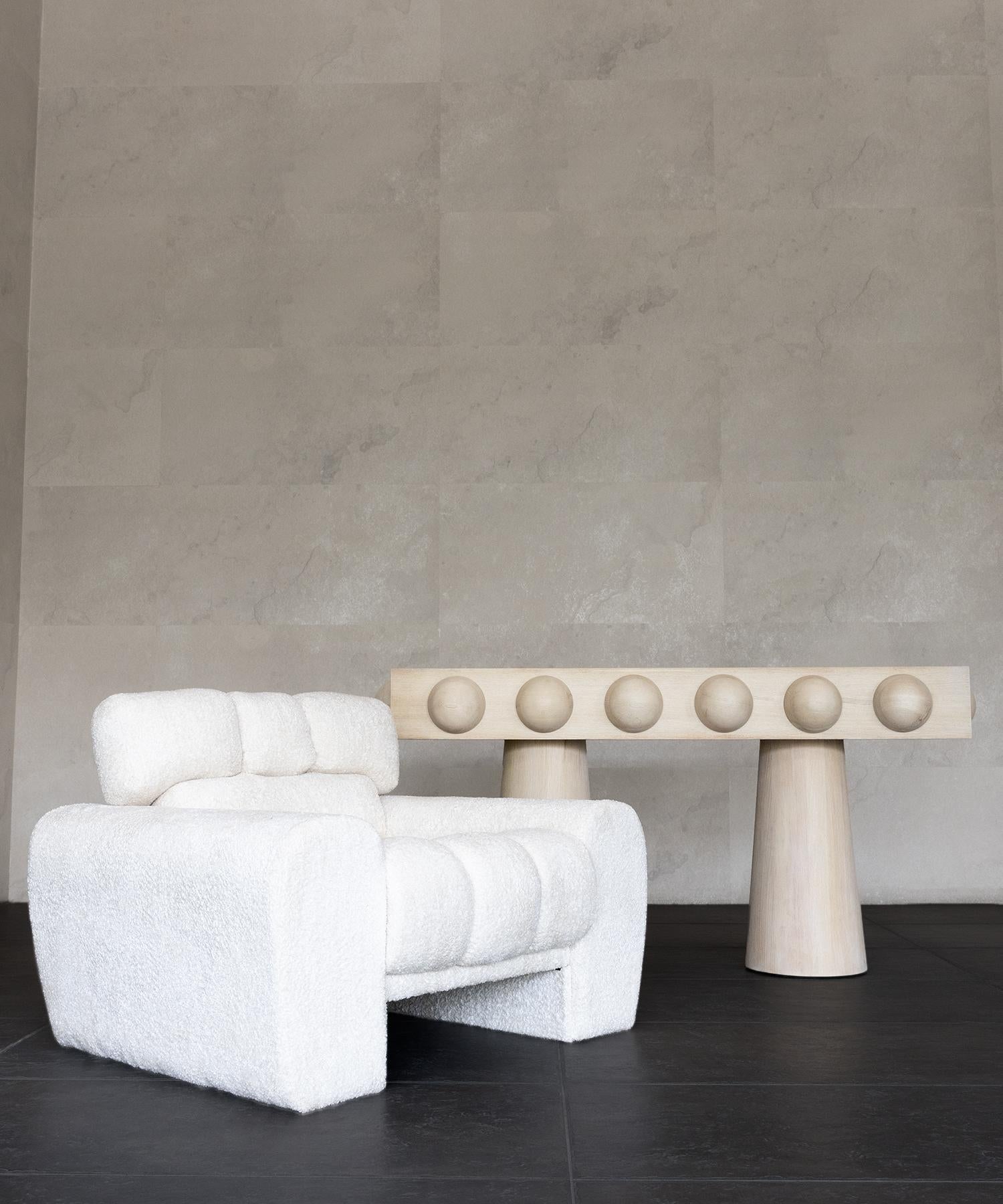 BUNDT CHAIR – Pergament Chenille von SHO MODERN im Angebot 2