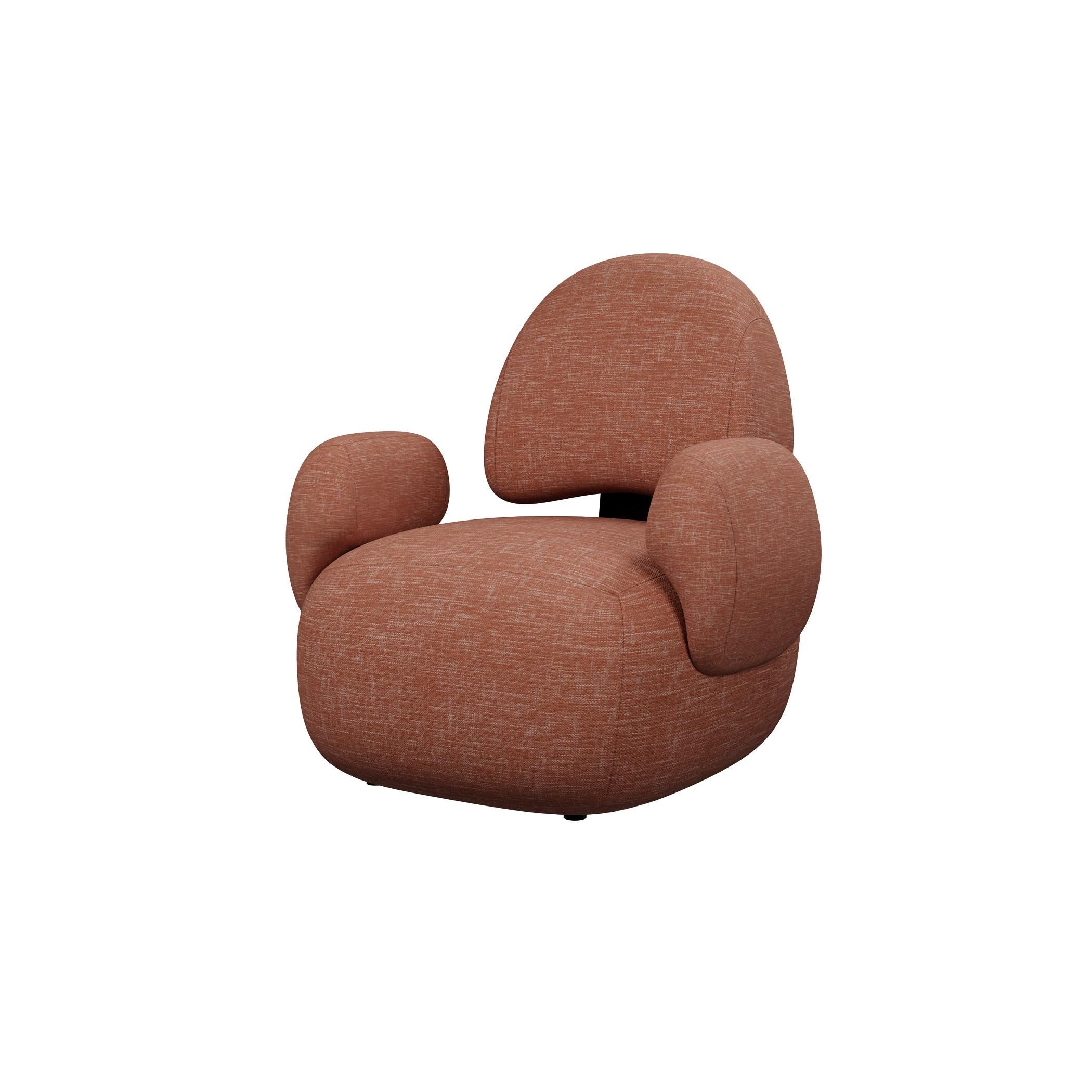 Realizzata meticolosamente da artigiani portoghesi, la poltrona Bunny è una testimonianza dell'eccellenza artigianale e offre una miscela armoniosa di design contemporaneo ed eleganza senza tempo. Fabrice con seduta, schienale e braccioli imbottiti