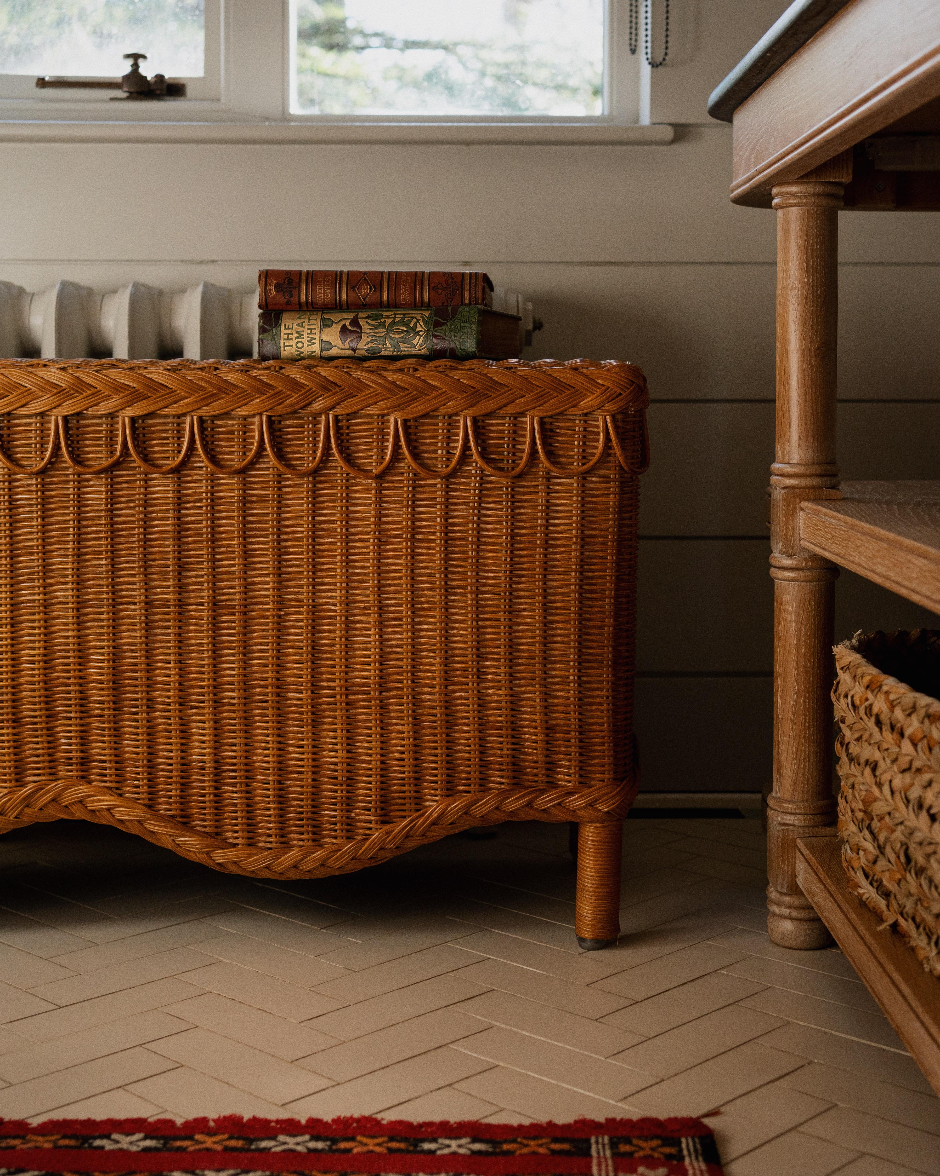 XXIe siècle et contemporain Bunny Bench, natural rattan en vente