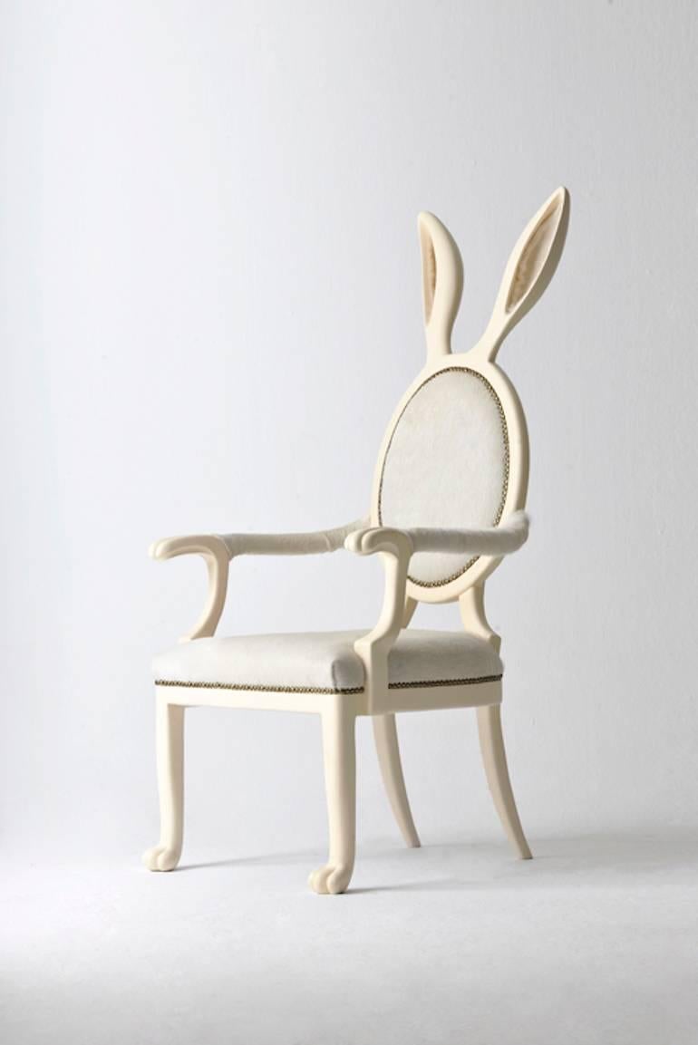 This unique and visually captivating chair / armchair by Merve Kahraman is inspired by the mythologies of parahumans and forms part of the designer's 'Hybrid' collection.

The collection is comprised of two anthropomorphic, safari-infused seats