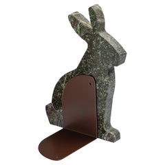 serre-livres en marbre vert Picasso "Bunny" droit