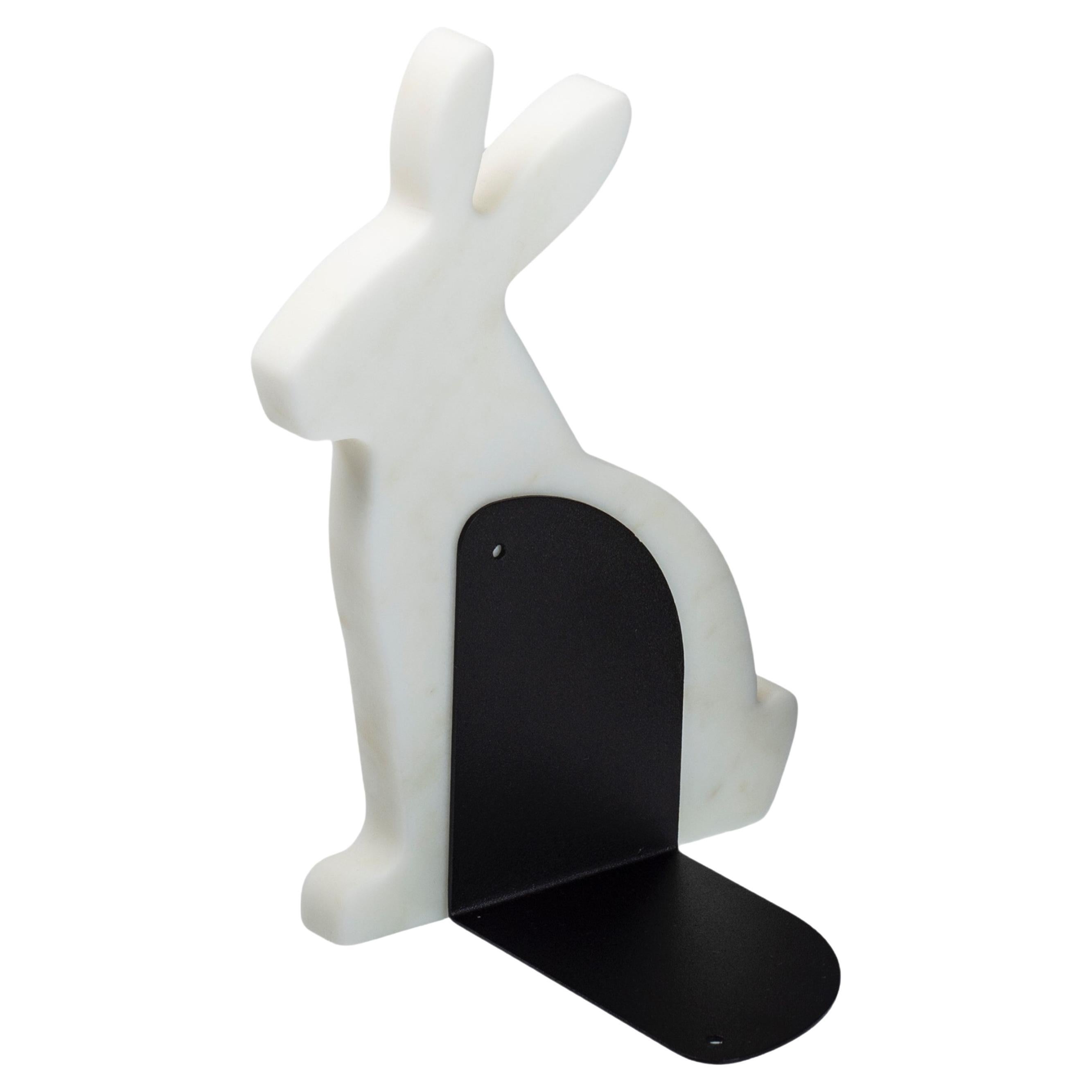 "Bunny" fermalibri sinistro in marmo Bianco di Carrara a forma di coniglio