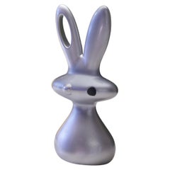 Objet décoratif Bunny en argent métallique d' Aki Kuroda
