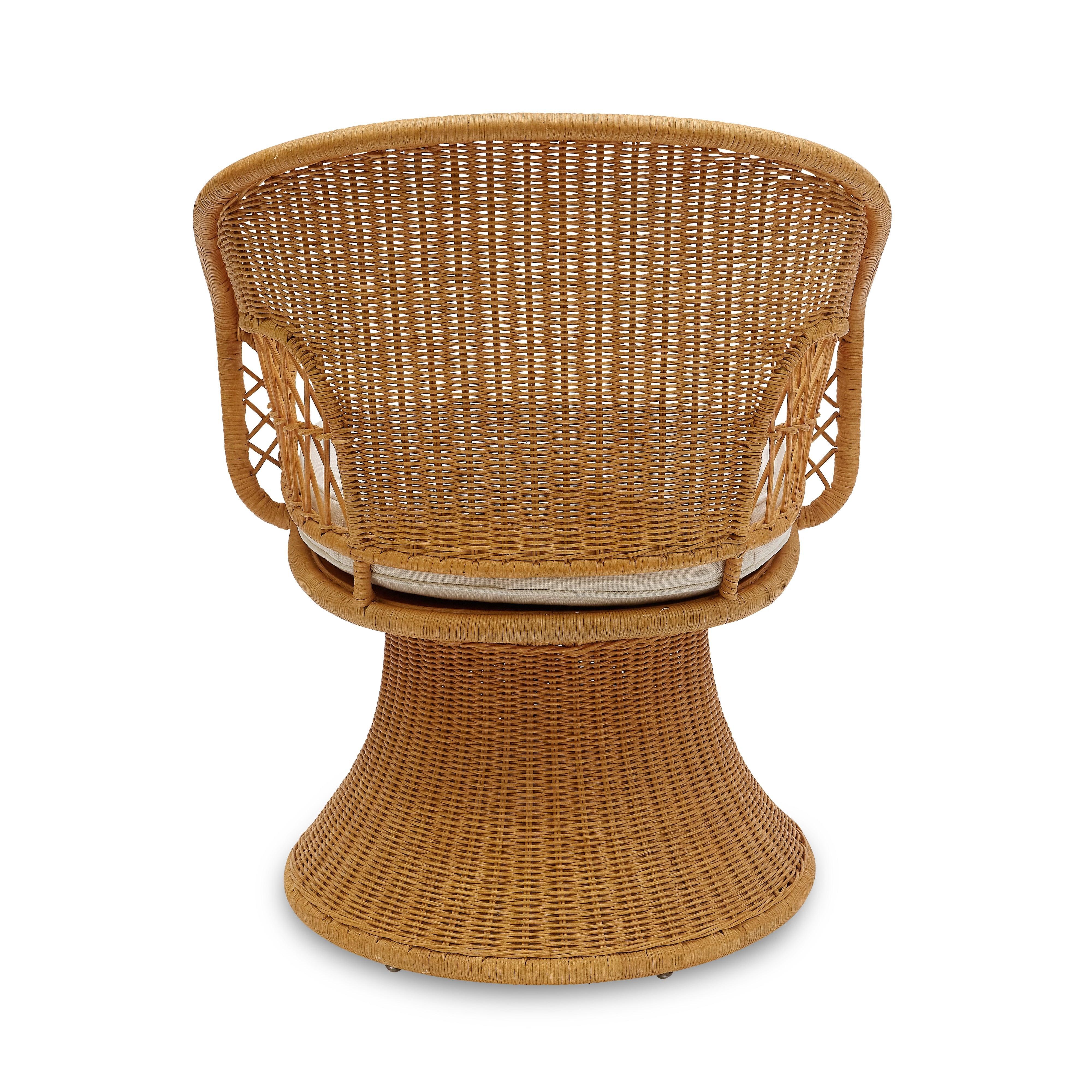 XXIe siècle et contemporain Bunny Williams Home Amelia Petite Chaise pivotante en vente