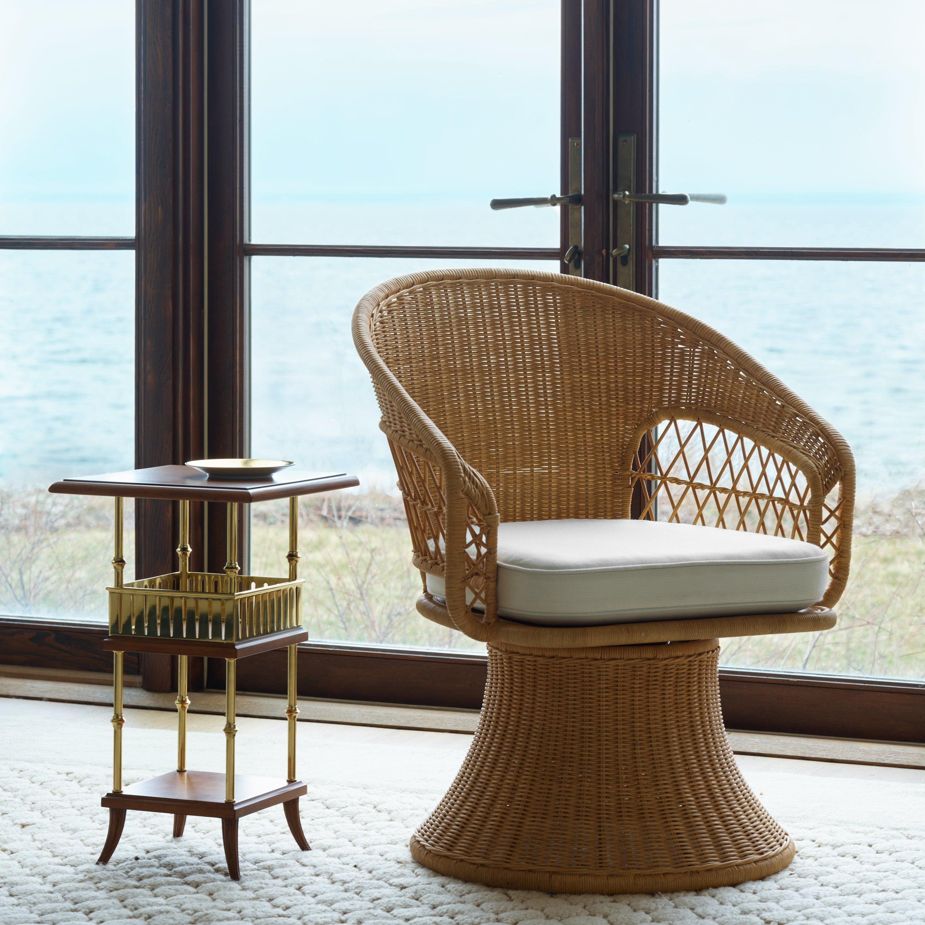 Bunny Williams Home Amelia Petite Chaise pivotante en vente 2