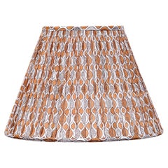 Paralume Lafayette con stampa a blocchi di William Williams 18" (Tan)