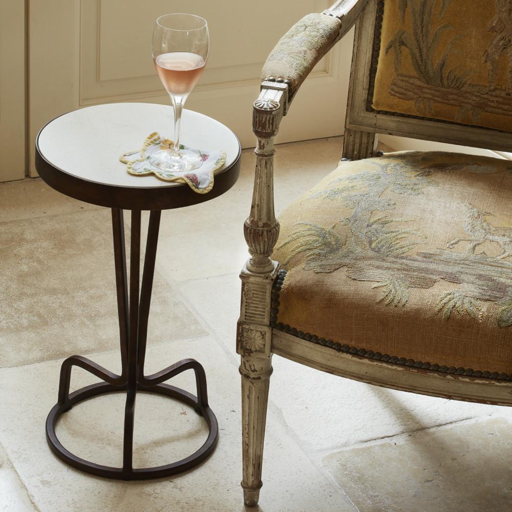 Table à boissons Bunny Williams Home Bottoms Up Neuf - En vente à New York, NY