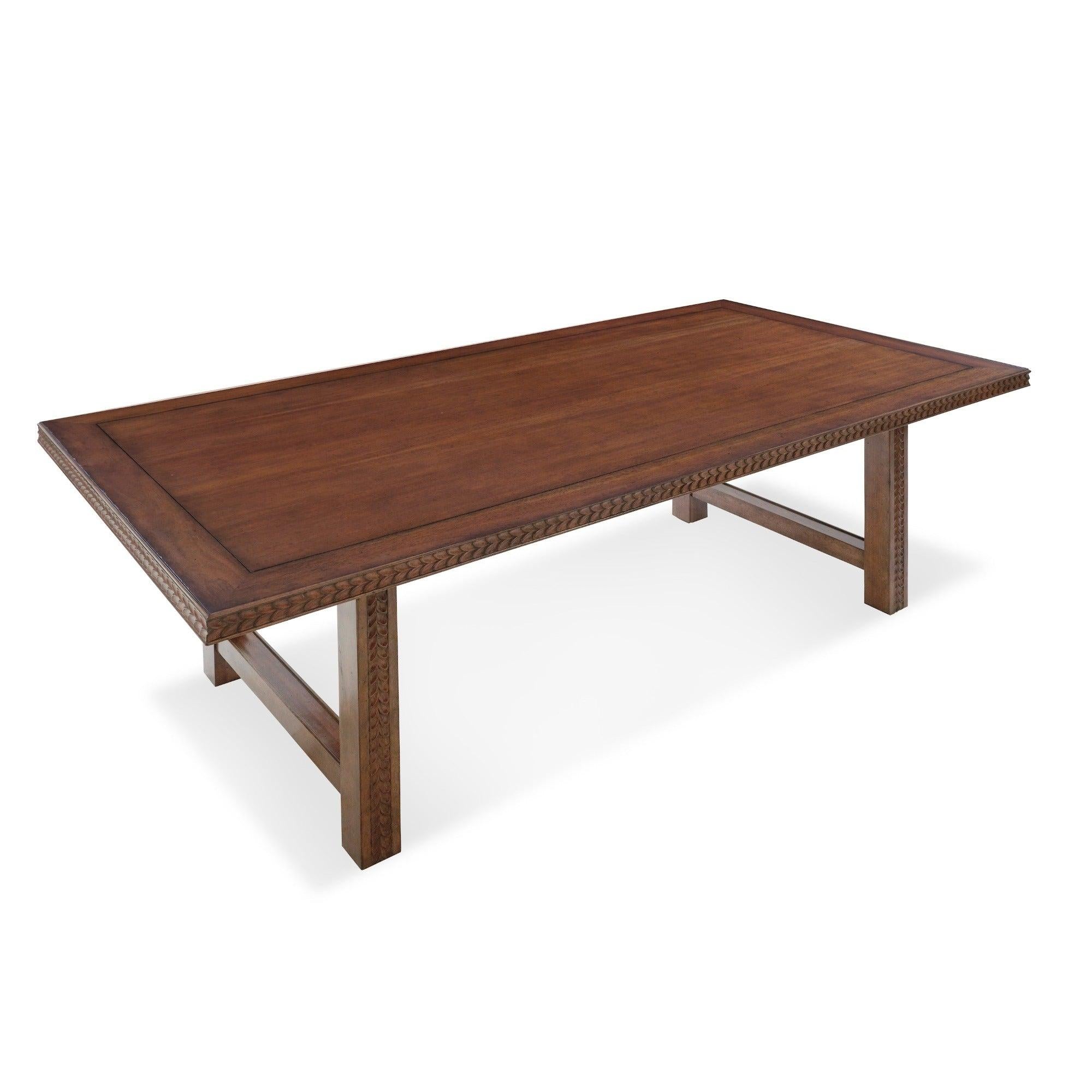 Indonésien Table de salle à manger Holland sculptée par Bunny Williams Home en vente