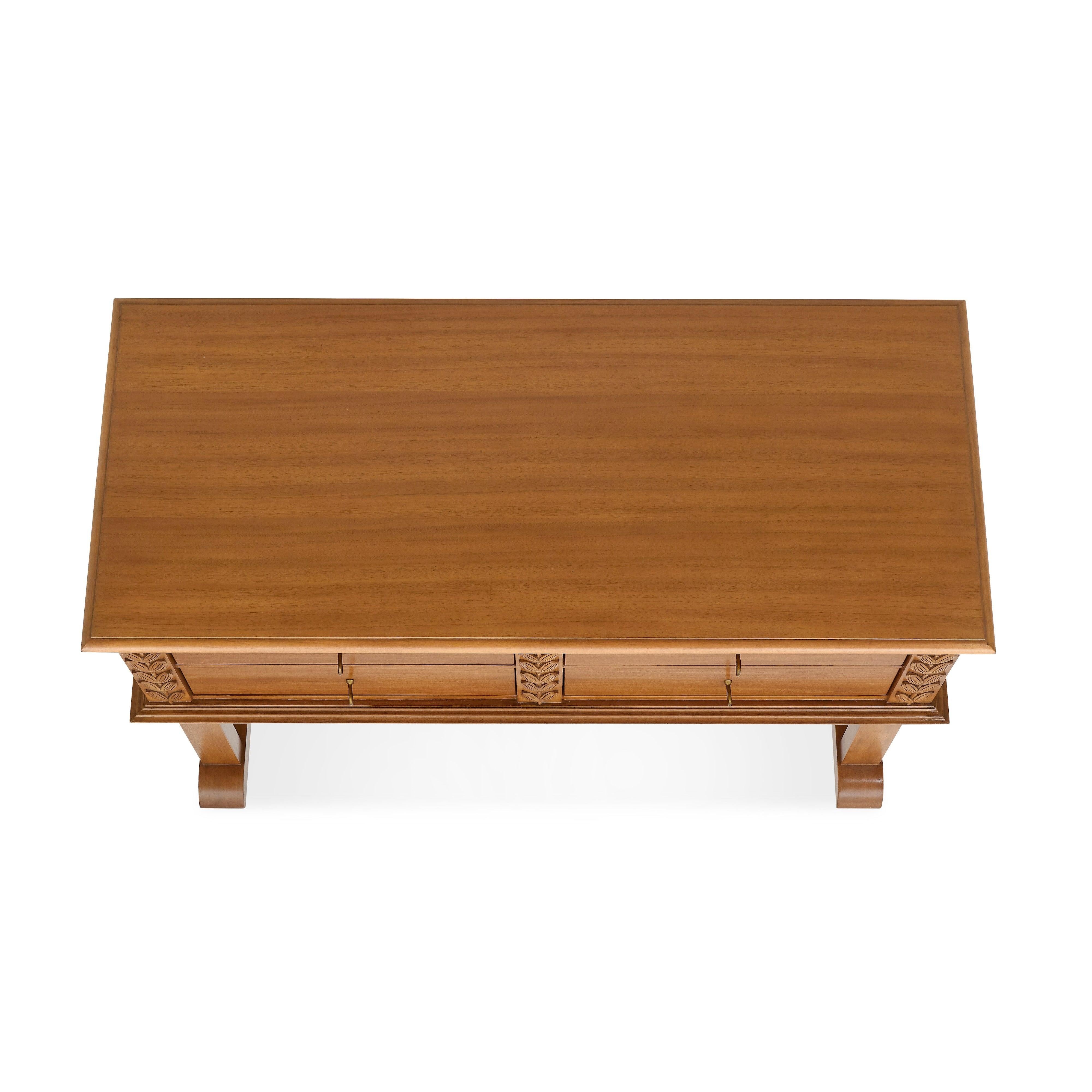 Bunny Williams Home Haverland Geschnitzte Konsole (Holz) im Angebot