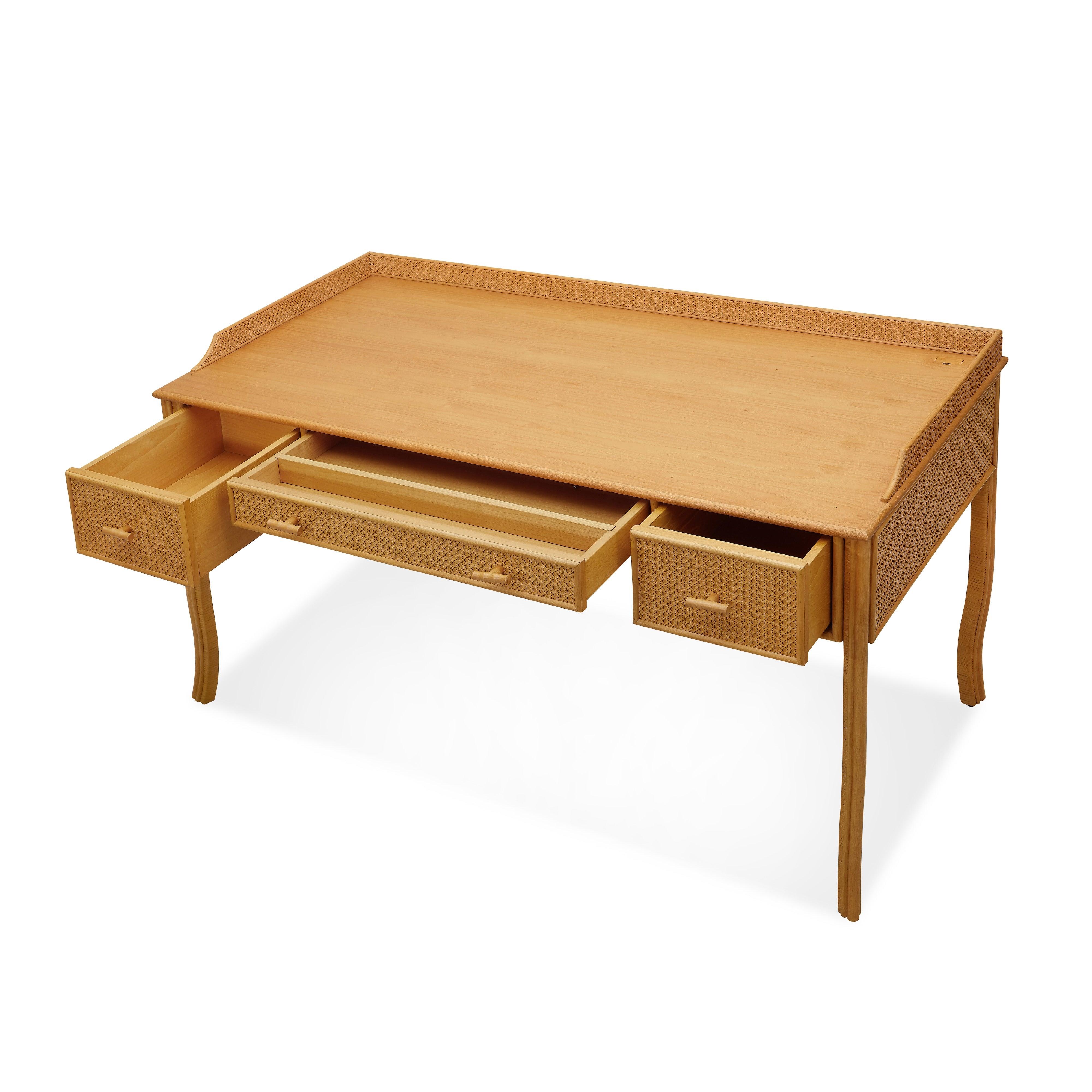 Bunny Williams Home Schreibtisch Heron Cane Desk (Indonesisch) im Angebot