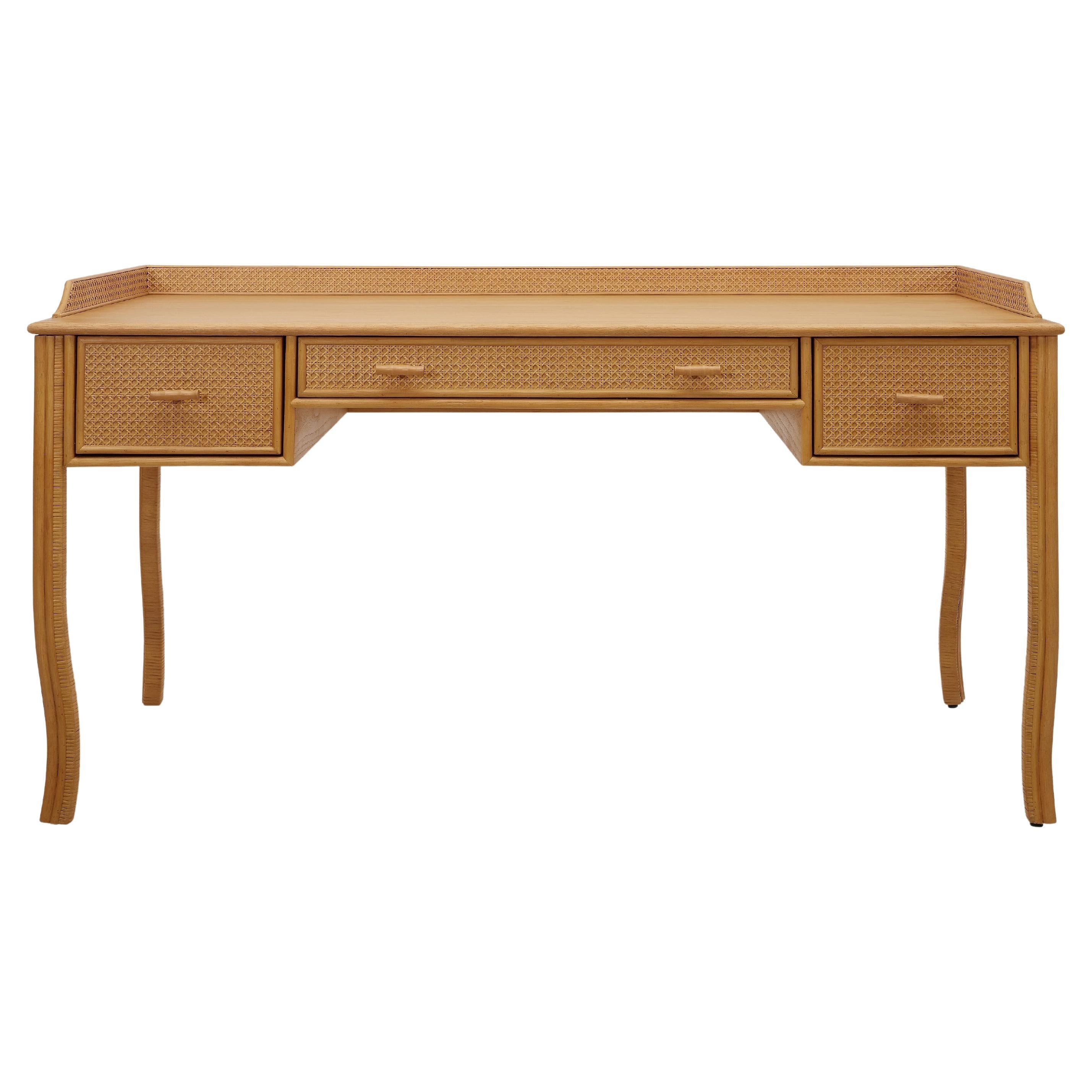 New And Custom Desks