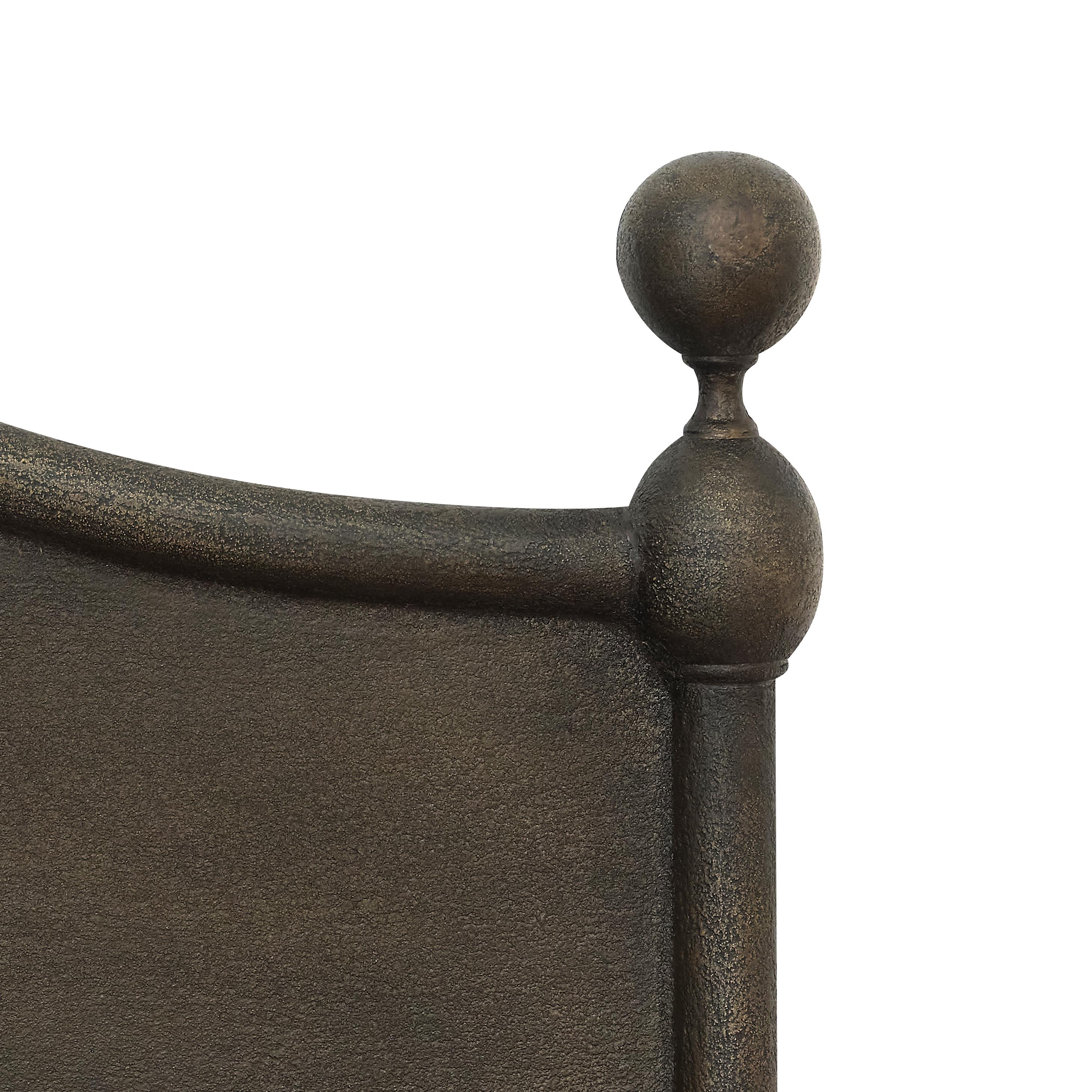 Bunny Williams Home Isadora Headboard, King In New Condition For Sale In New York, NY