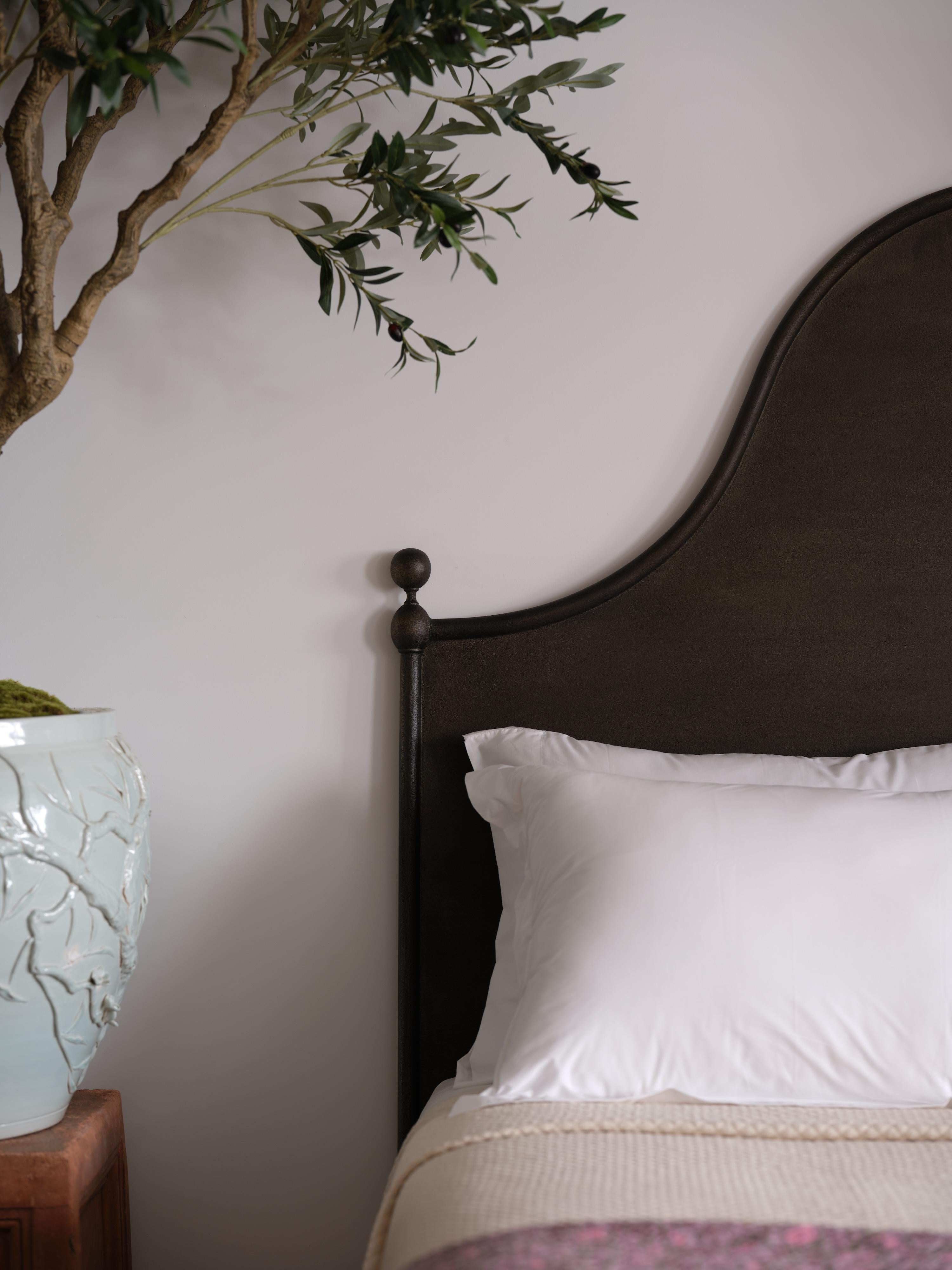 Bunny Williams Home Isadora Headboard, King For Sale 2