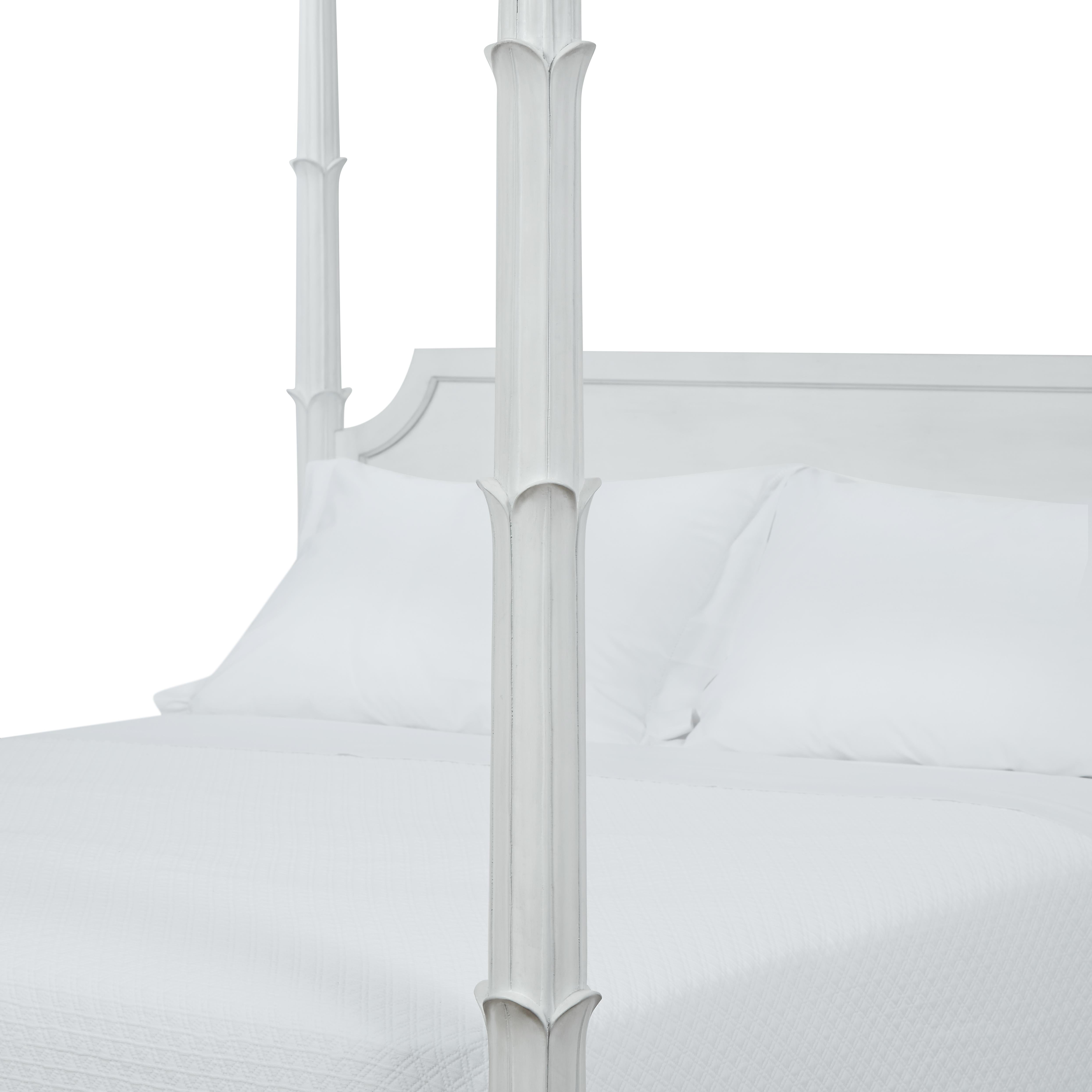 Bunny Williams Home Keller Bed, Queen In New Condition In New York, NY