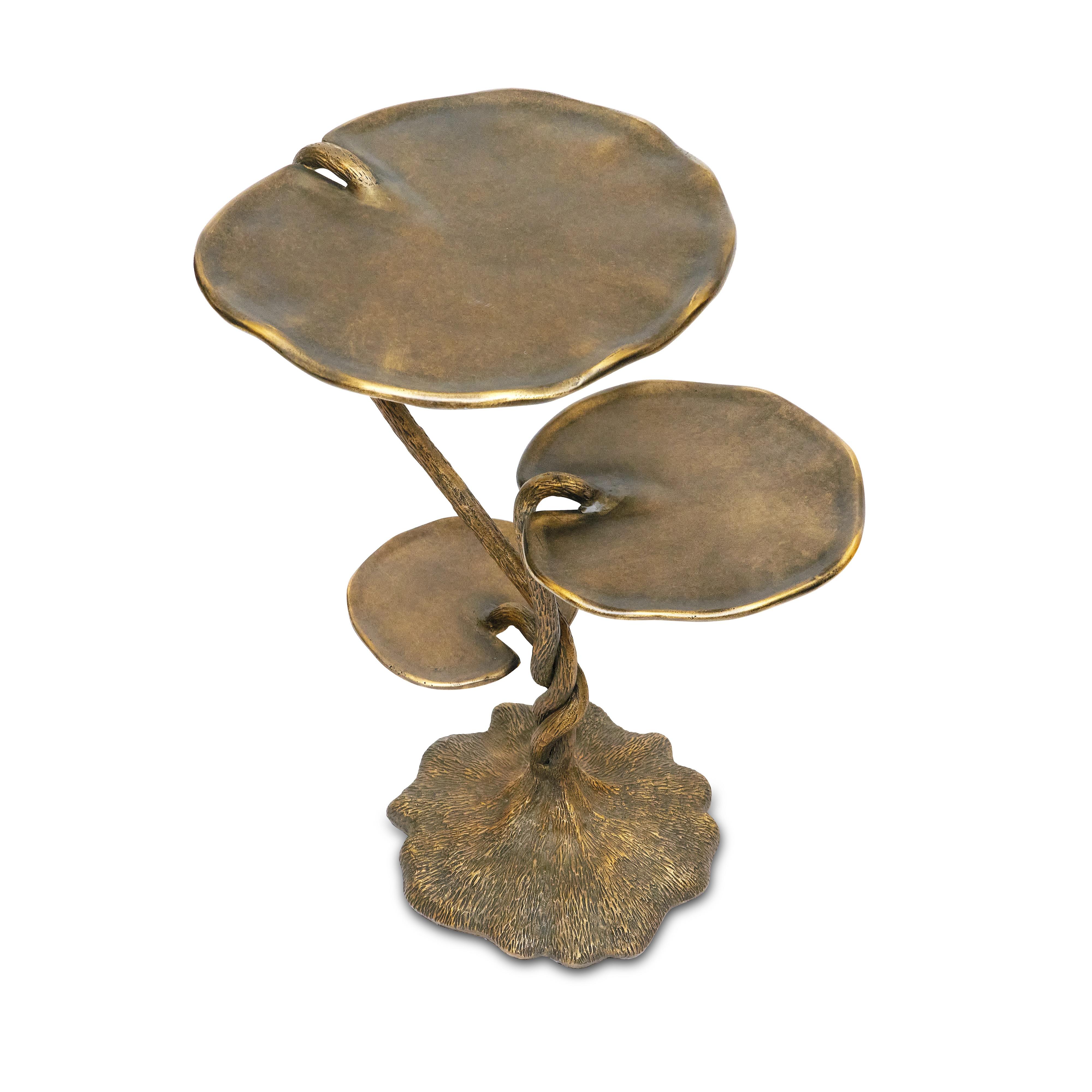 Vietnamien Table à boissons Lily Pad de Bunny Williams Home en vente