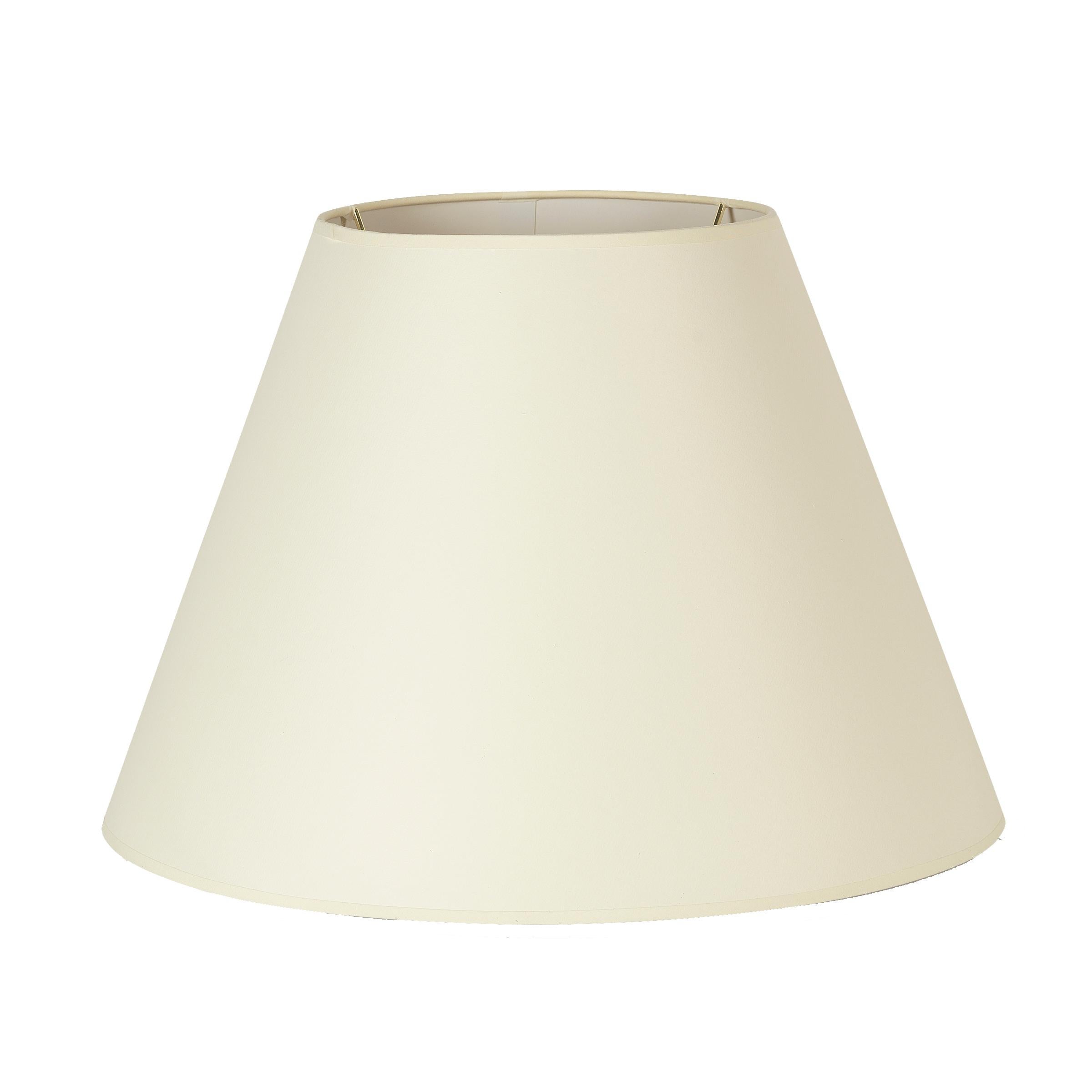 A classic off-white paper shade that enhances and adds to whichever lamp it tops. Available in three sizes and designed to fit each of the Bunny Williams Home lamps. 