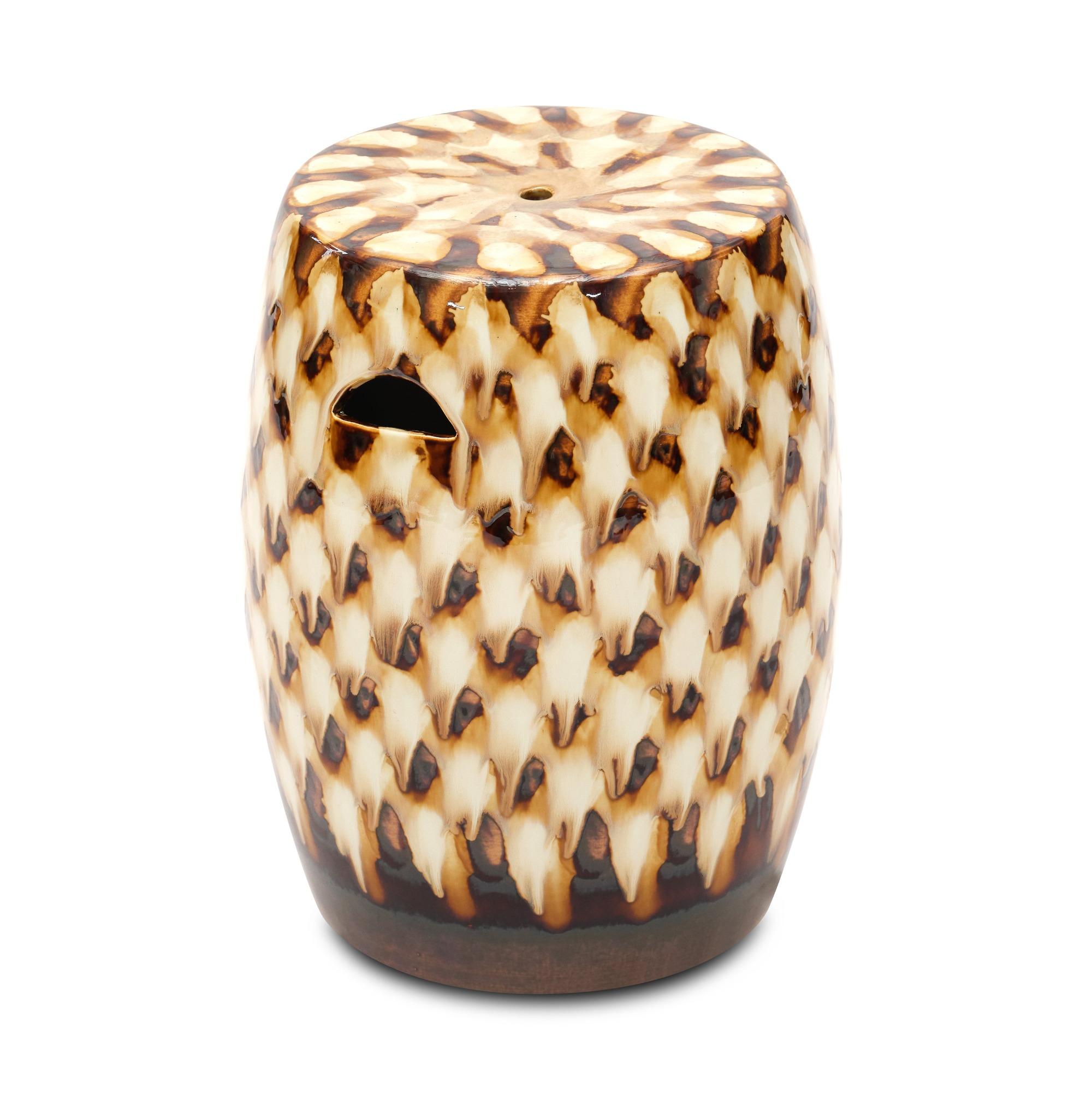 We've taken our best-selling pheasant feather glaze and applied it to our new barrel-form garden stool. A perfect way to bring this favorite glaze into your home.

This stool's one-of-a-kind glaze takes inspiration from traditional sancai or