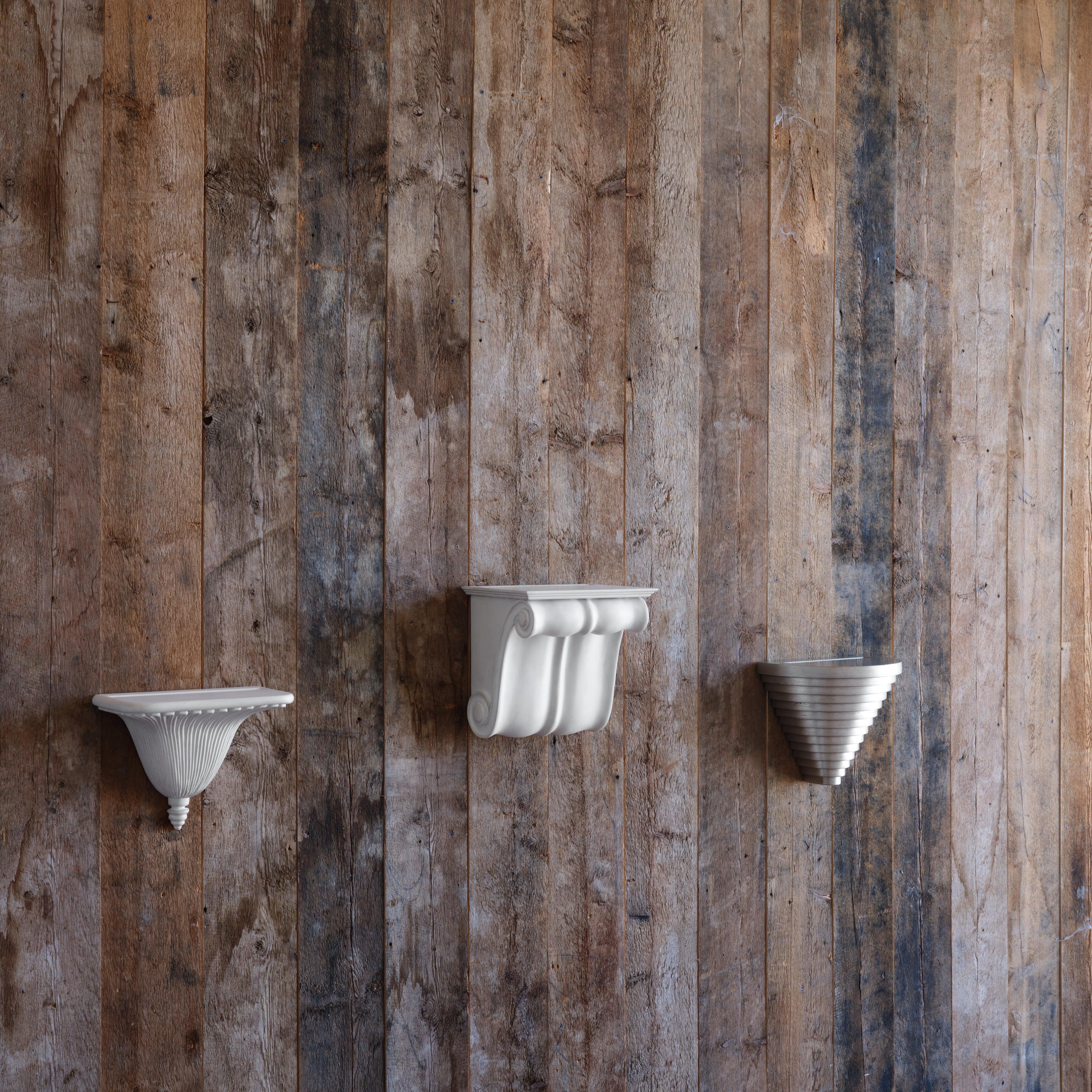 Soporte de pared Bunny Williams Home Regency (Blanco) en venta 1
