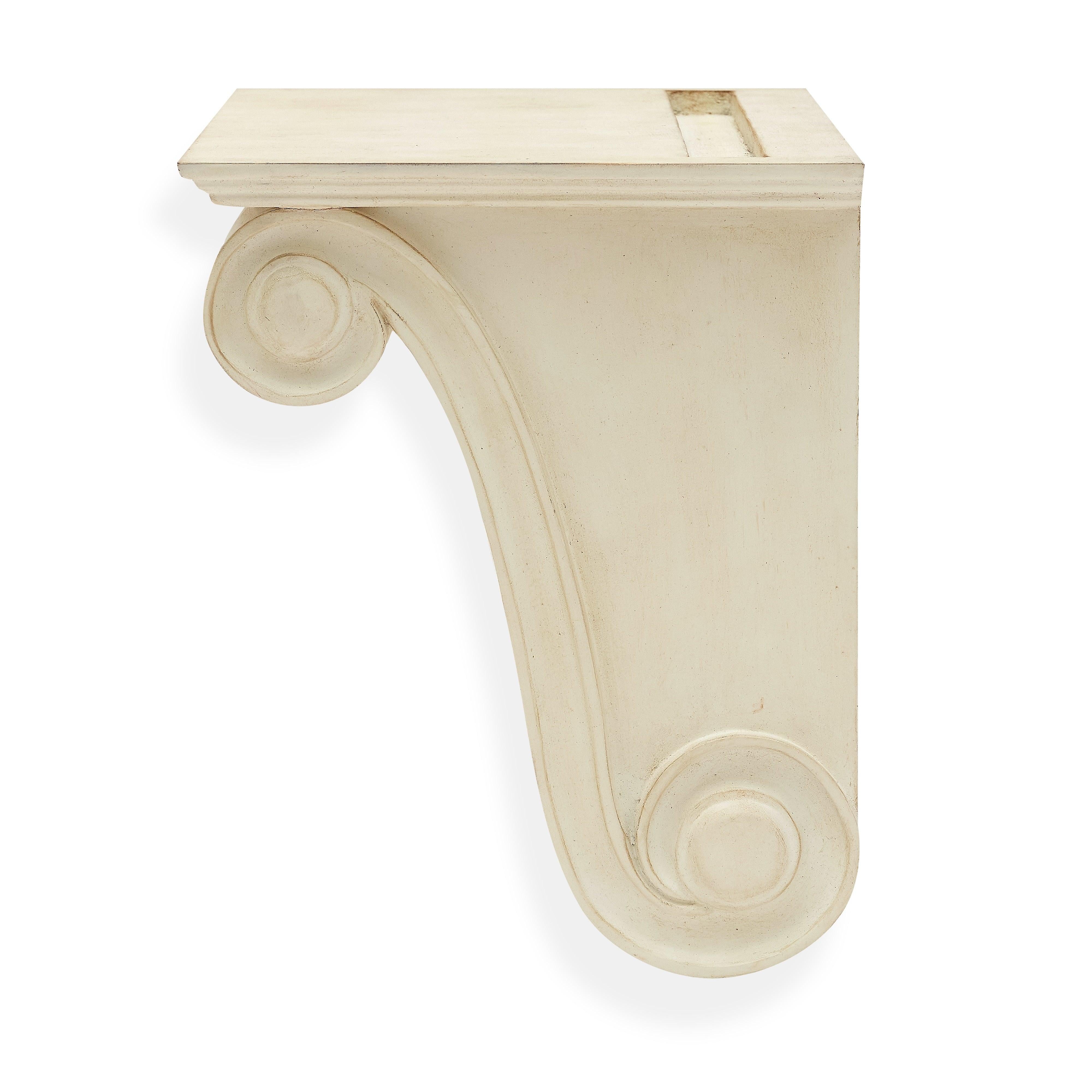 Bunny Williams Home Scroll Wandhalterung (Weiß) (Philippinisch) im Angebot