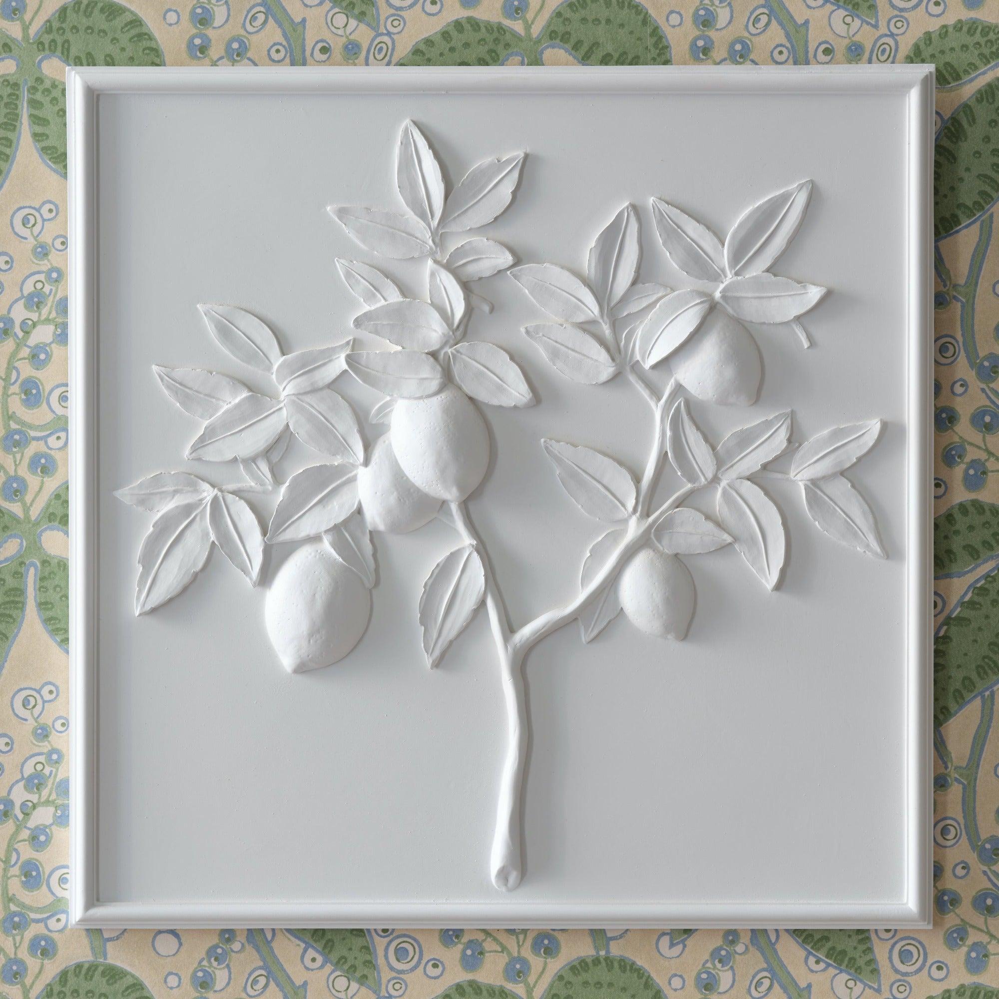 Bunny Williams Home Juego de 4 paneles de frutas de escayola en venta 1