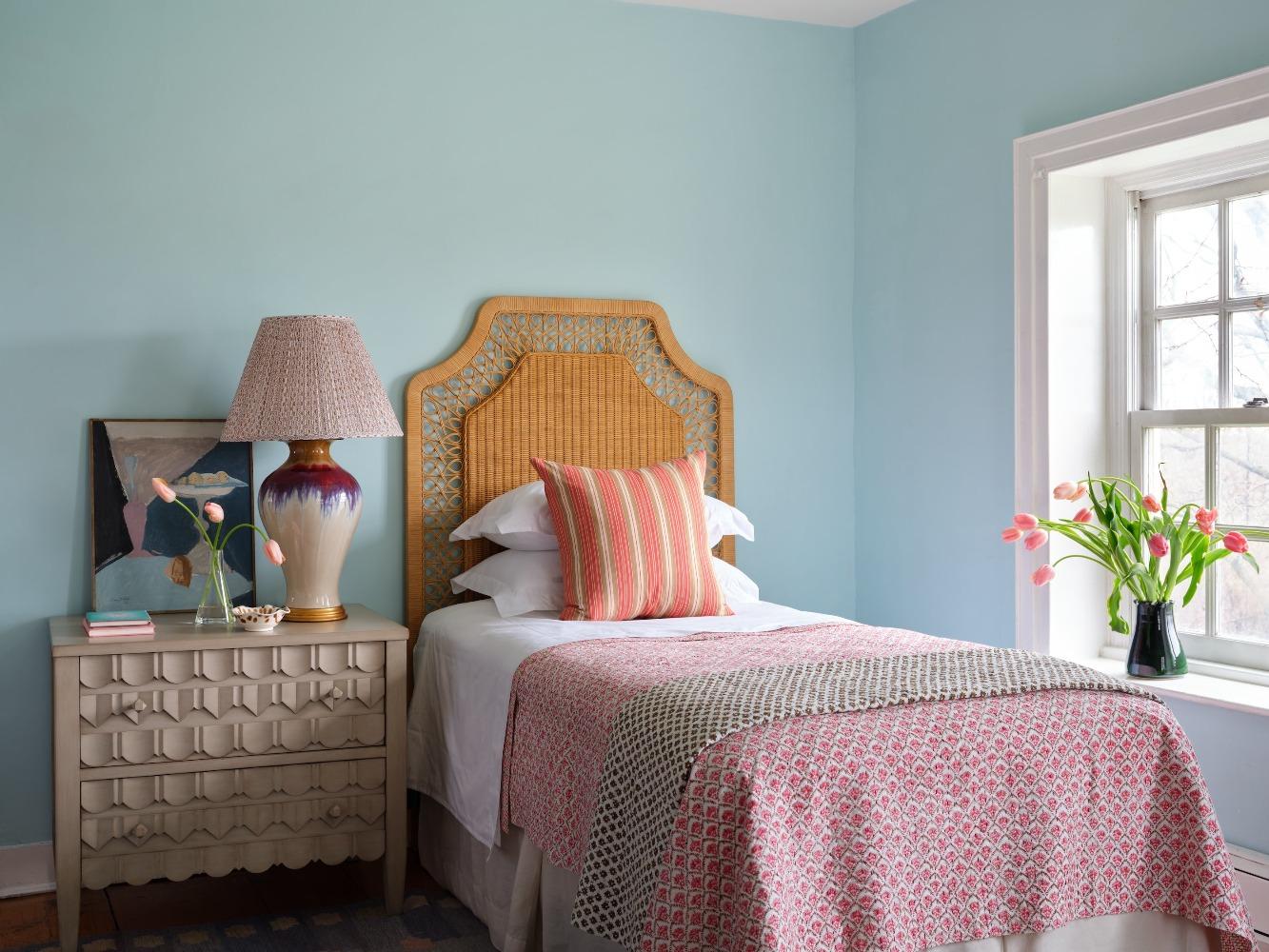 Bunny Williams Home Wild Ginger Coverlet (Queen) In New Condition For Sale In New York, NY
