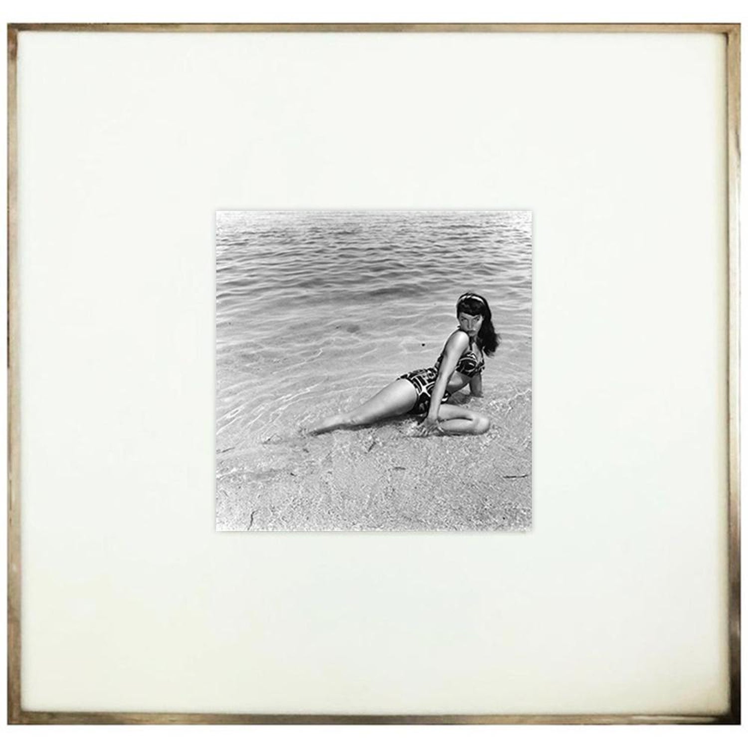 Bunny Yeager - Bettie Page, Miami Beach, Florida, 1954 (Framed) For Sale at  1stDibs