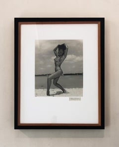 Bettie Page Zweiteiliger Anzug mit Leopardenmuster, Schlüssel Biscayne, FL, 1954