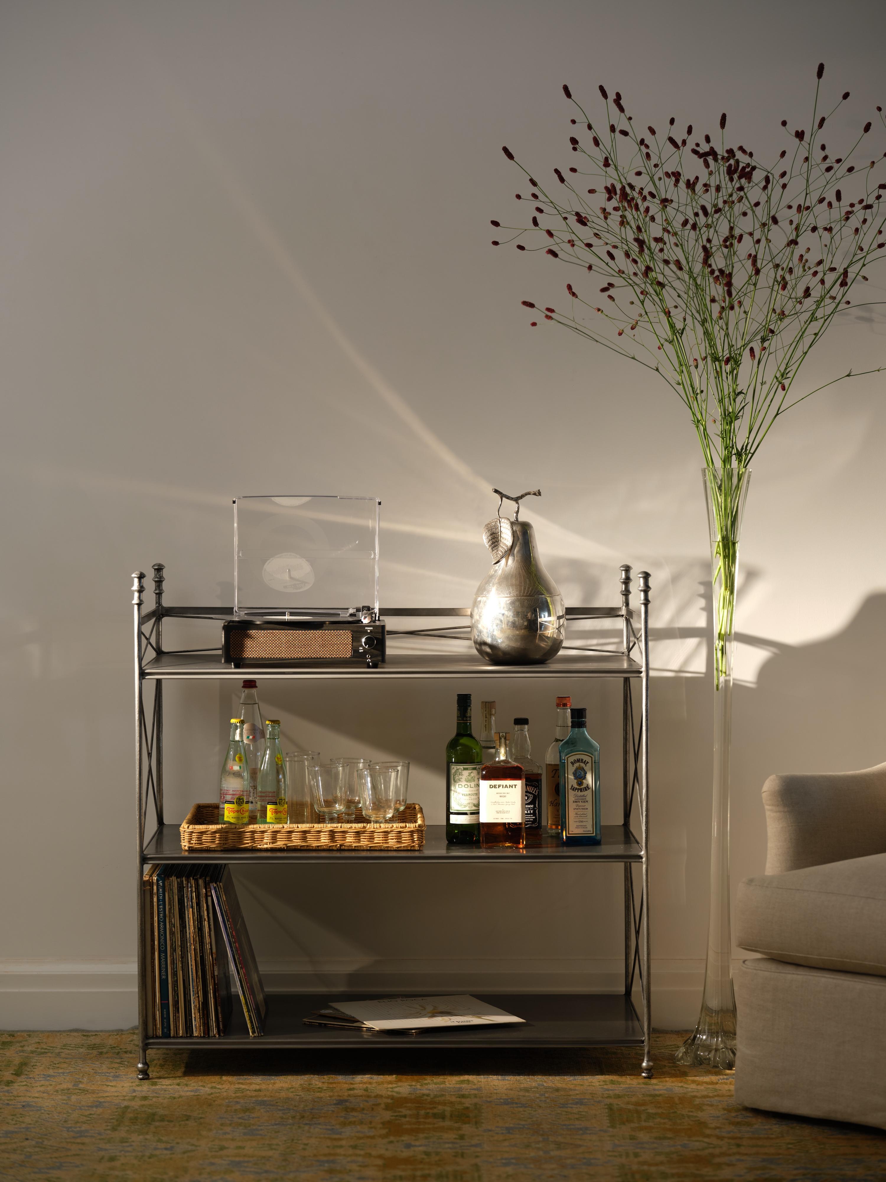 BunnyWilliams Home Mesa de bar Ziggy en venta 1