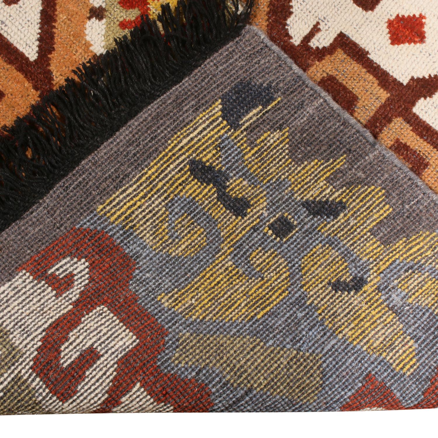 Rug & Kilim's Burano Beige and Gold Wool Rug with Blue Accents In New Condition For Sale In Long Island City, NY