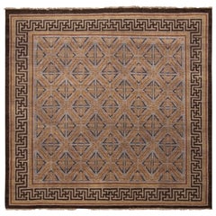 Quadratischer Teppich aus brauner und blauer Wolle mit kräftiger schwarzer Bordüre, Burano Teppich & Kelim