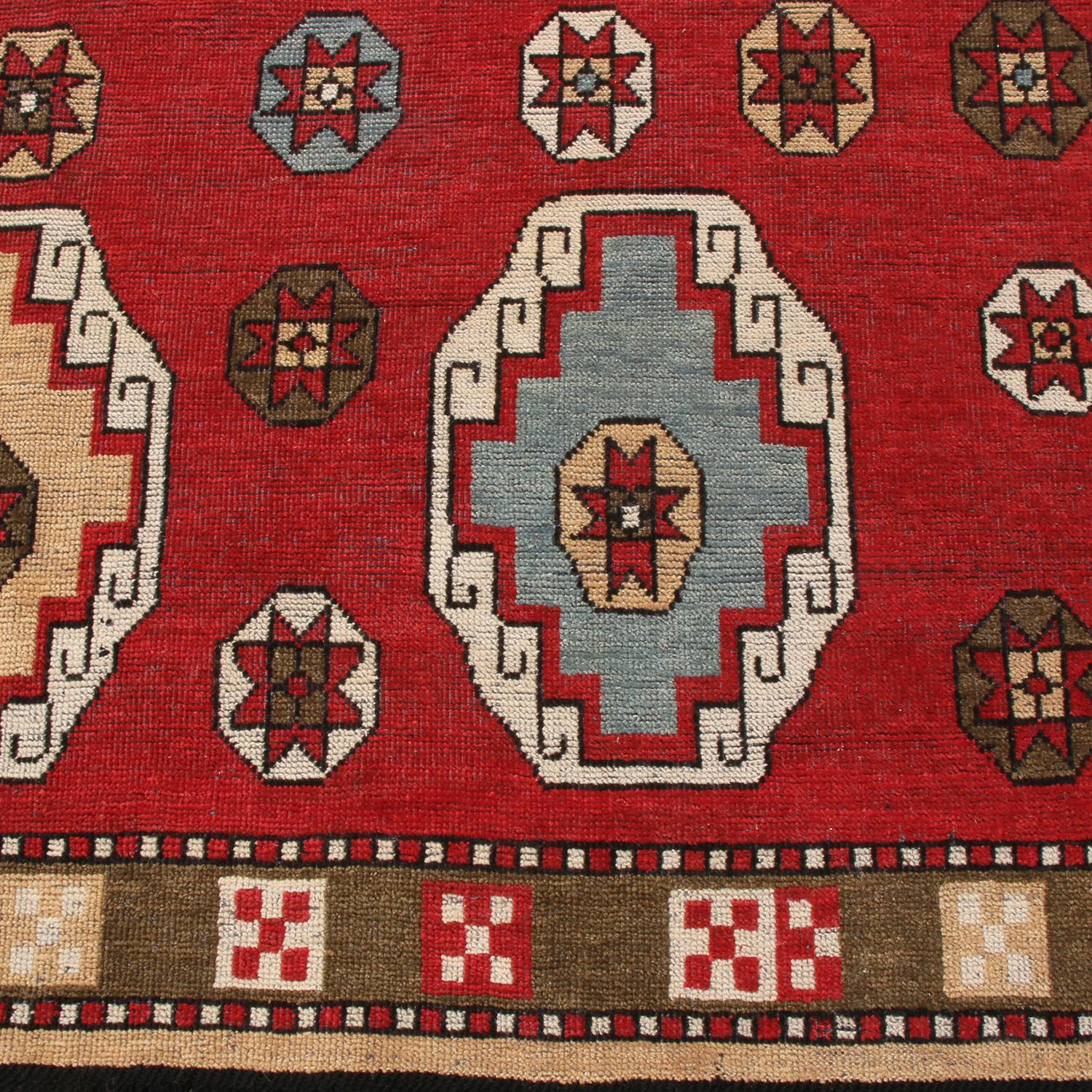 Indiano Rug & Kilim - Tappeto di lana Burano rosso cremisi, blu e giallo in vendita