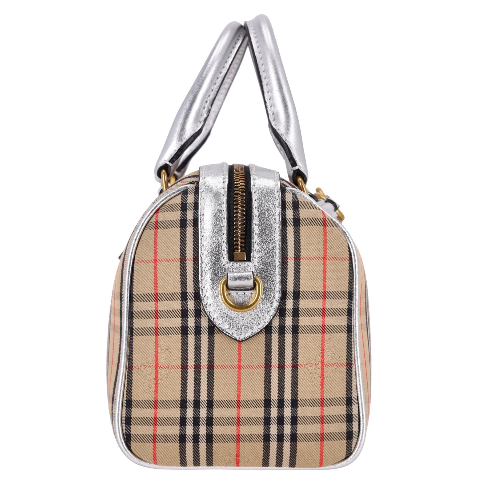 Burberry 1983 Nova Check Chain Link Bowling Bag In Excellent Condition For Sale In London, GB