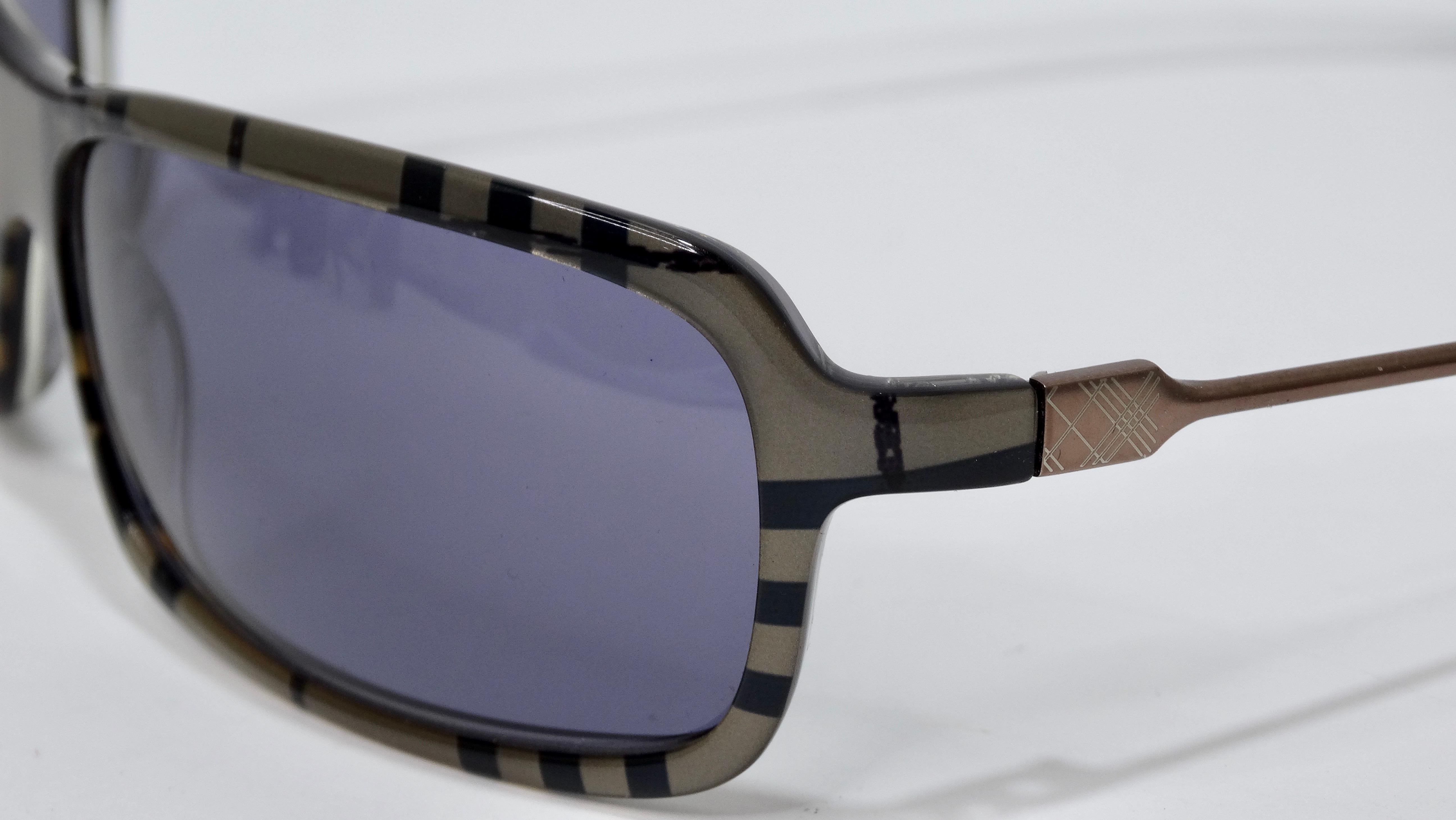 Burberry 1990's Rectangle Patterned Sunglasses In Excellent Condition For Sale In Scottsdale, AZ