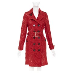BURBERRY 2016 Kensington – Trenchcoat mit Blumenmuster aus Spitze und Gürtel, doppelreihig geknöpft