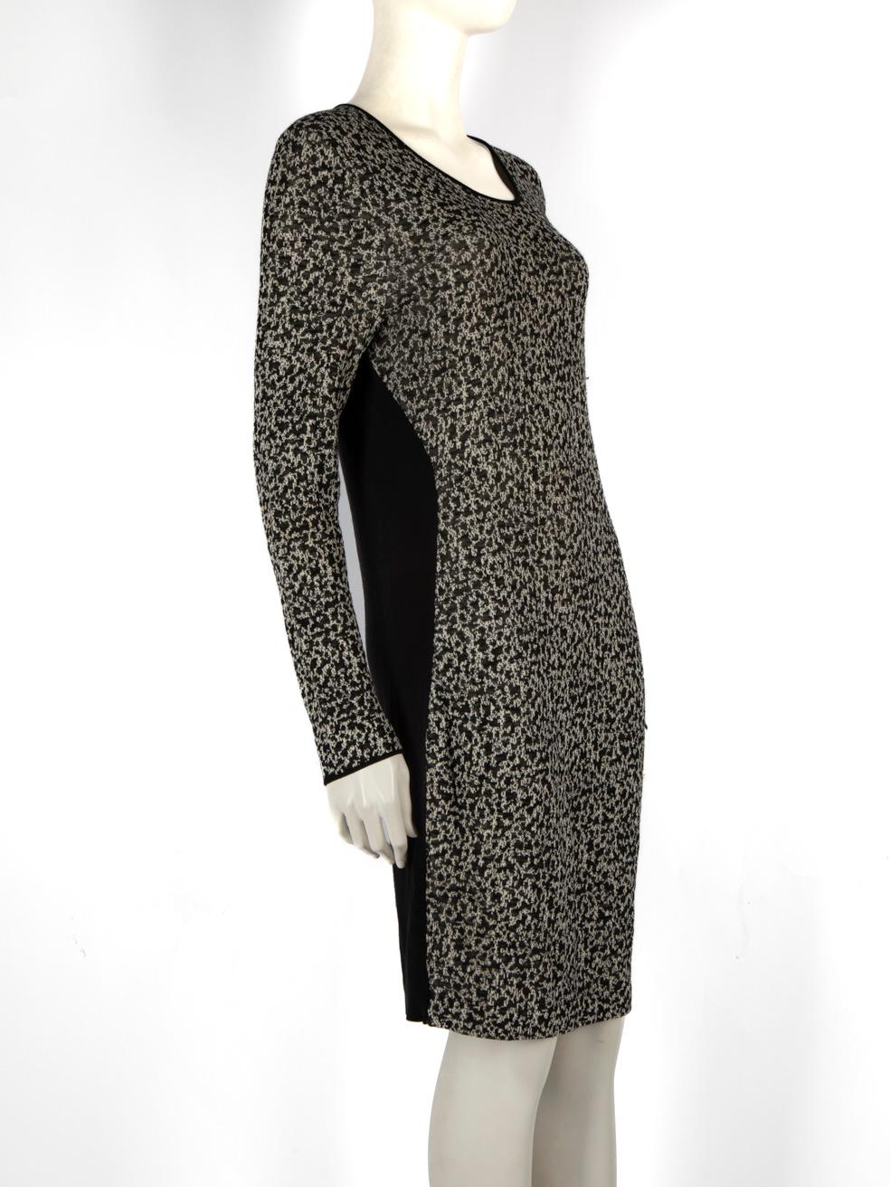 CONDITION is Very good. Minimal wear to the dress is evident, there is discolouration on the internal back of the neck and on the centre front. The back of the dress on left side has pilling to the fabric on this used Burberry designer resale item.
