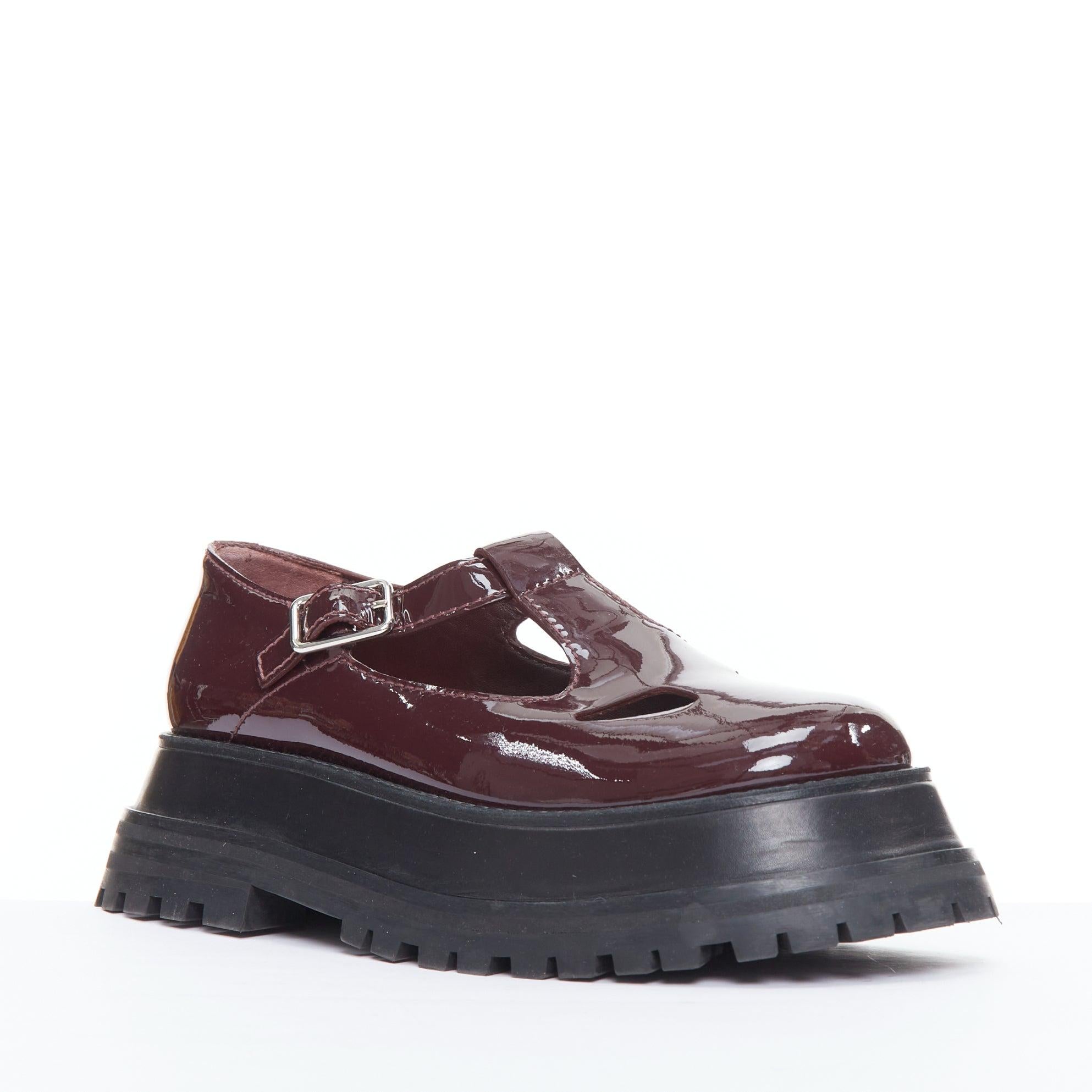 Grigio Burberry Aldwych Star in vernice bordeaux, scarpe maryjane con plateau EU36 in vendita
