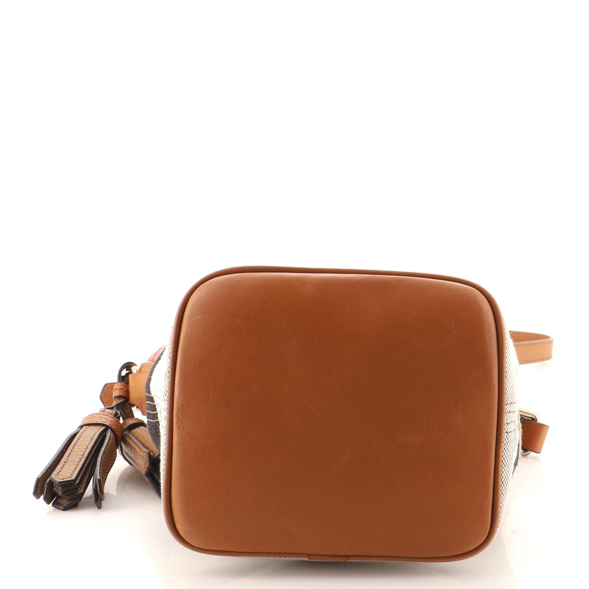 Burberry Ashby Bag House Kariertes Segeltuch mit Leder Mini im Zustand „Gut“ in NY, NY