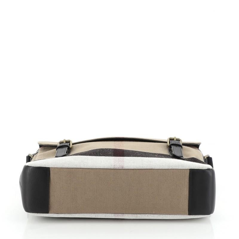 burberry house check shoulder bag