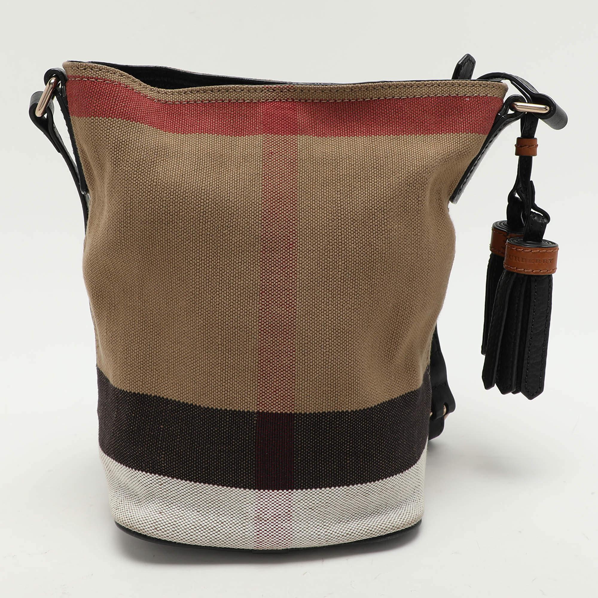 Burberry Beige/Black House Check Canvas and Leather Ashby Bucket Bag In Good Condition In Dubai, Al Qouz 2