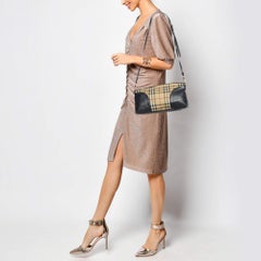 Borsa a tracolla Chichester di Burberry in tela e pelle a scacchi beige/nera