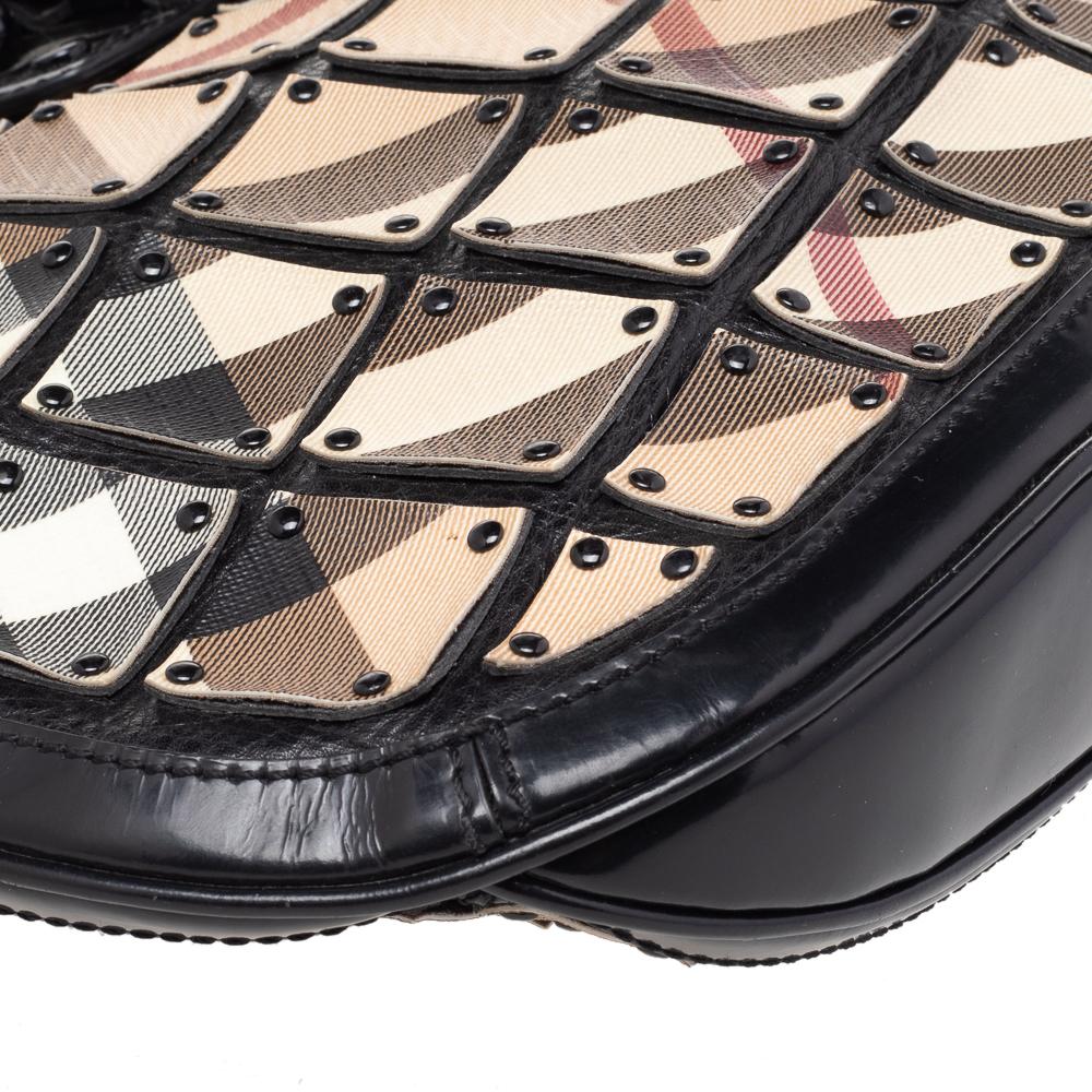 Burberry Beige/Negro Nova Check Lienzo y Piel Brooke Guerrero Hobo con Tachuelas 4