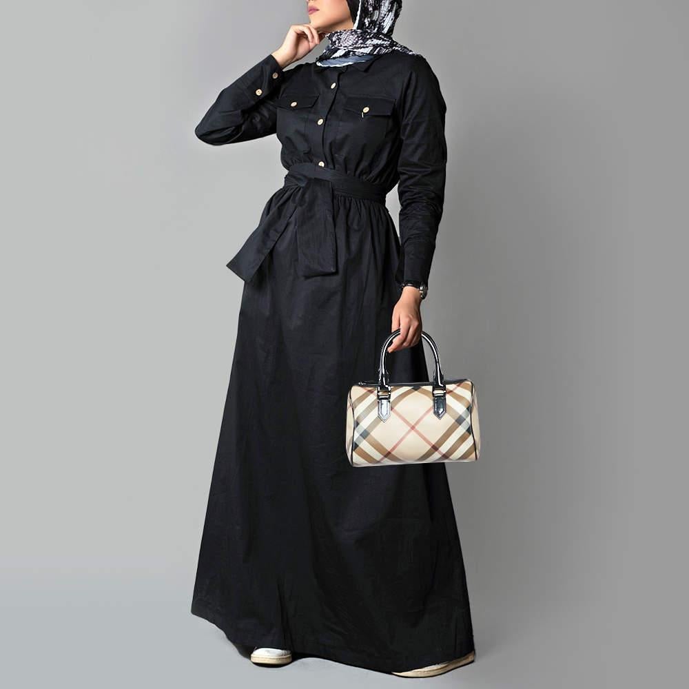 Burberry Beige/Black Nova Check PVC and Patent Leather Chester Boston Bag In Fair Condition In Dubai, Al Qouz 2