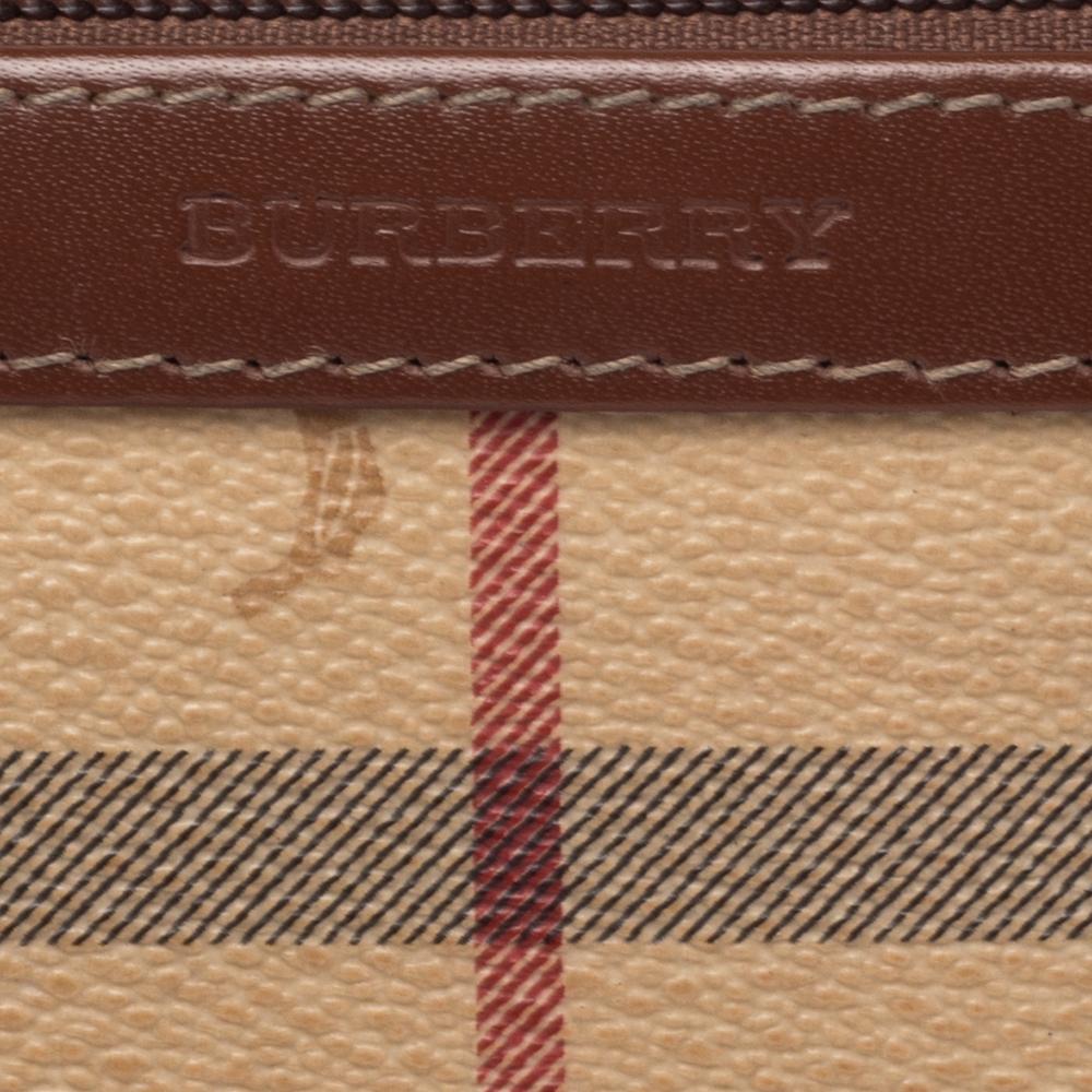 Burberry Beige/Brown Haymarket Check Coated Canvas and Leather Wristlet Clutch In Good Condition In Dubai, Al Qouz 2