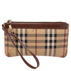 Beige/Braune Haymarket Check Clutch aus beschichtetem Segeltuch und Leder für das Handgelenk