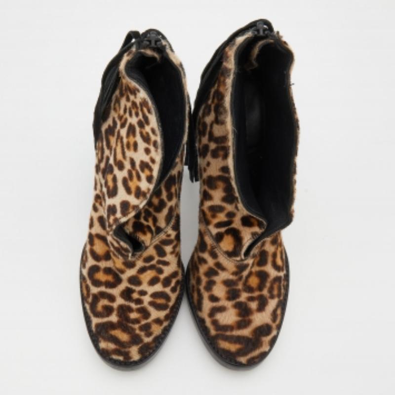 Women's Burberry Beige/Brown Leopard Print Calf Hair Fringe Ankle Boots Size 37 For Sale
