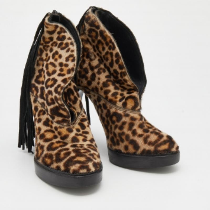 Burberry Beige/Brown Leopard Print Calf Hair Fringe Ankle Boots Size 37 For Sale 1