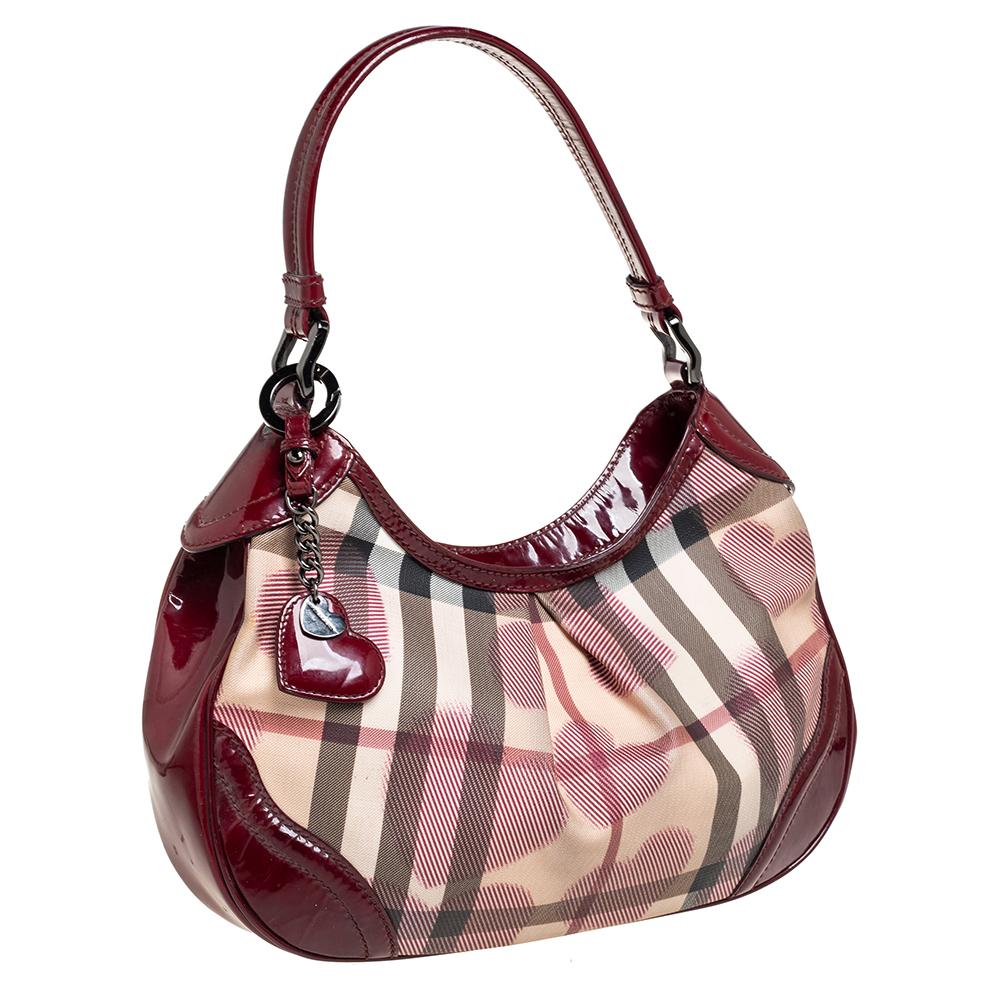 Burberry Beige/Burgundy Nova Check PVC und Lackleder Limited Edition Hobo im Zustand „Gut“ in Dubai, Al Qouz 2