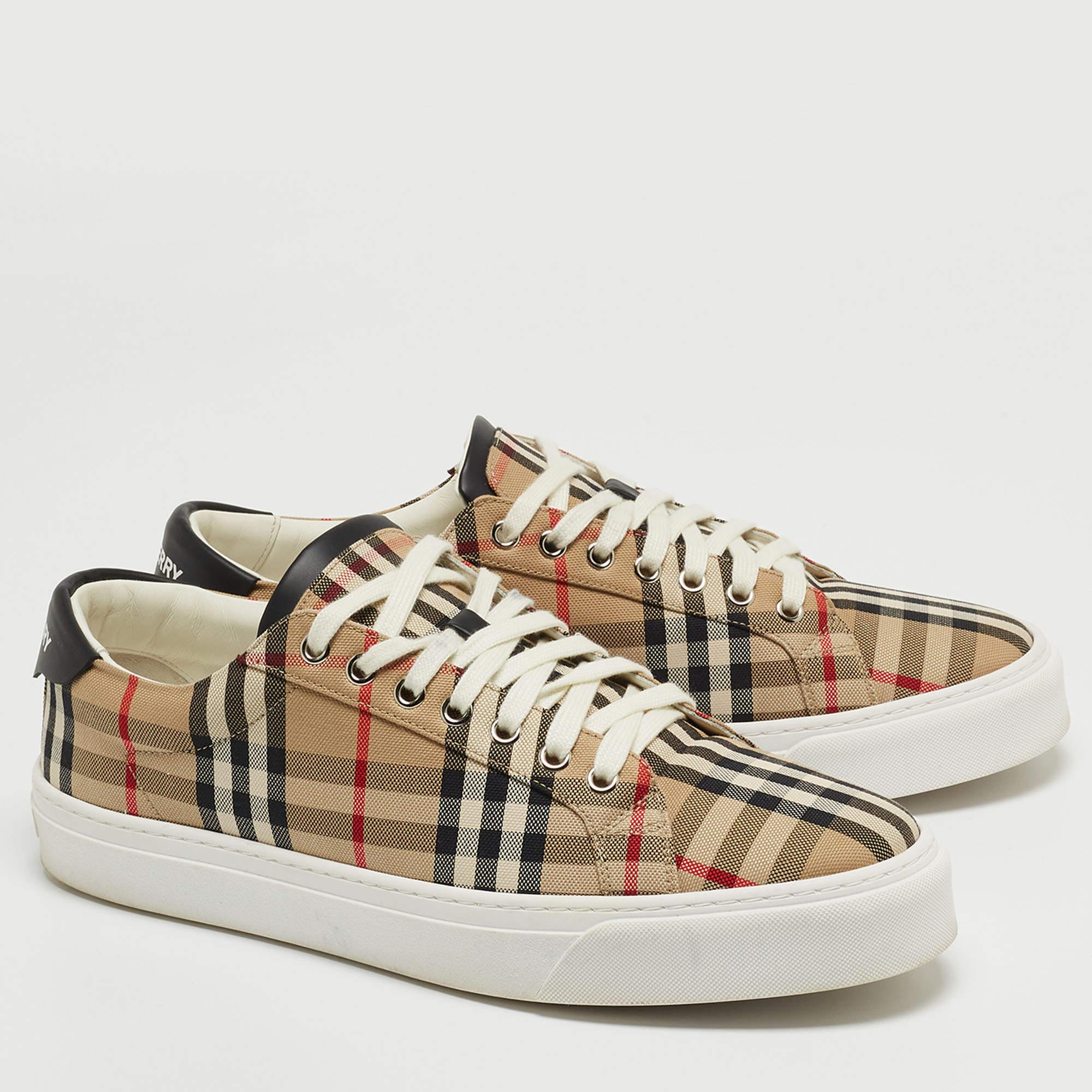 Burberry Beige Check Canvas Low Top Sneakers Size 43 In Good Condition In Dubai, Al Qouz 2