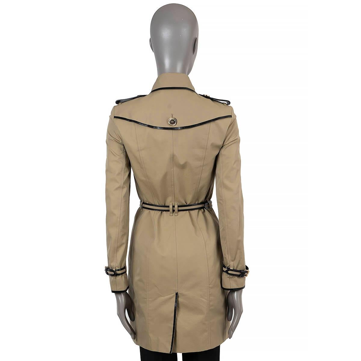 BURBERRY beige cotton PATENT TRIM Trench Coat Jacket 4 XXS In Excellent Condition For Sale In Zürich, CH